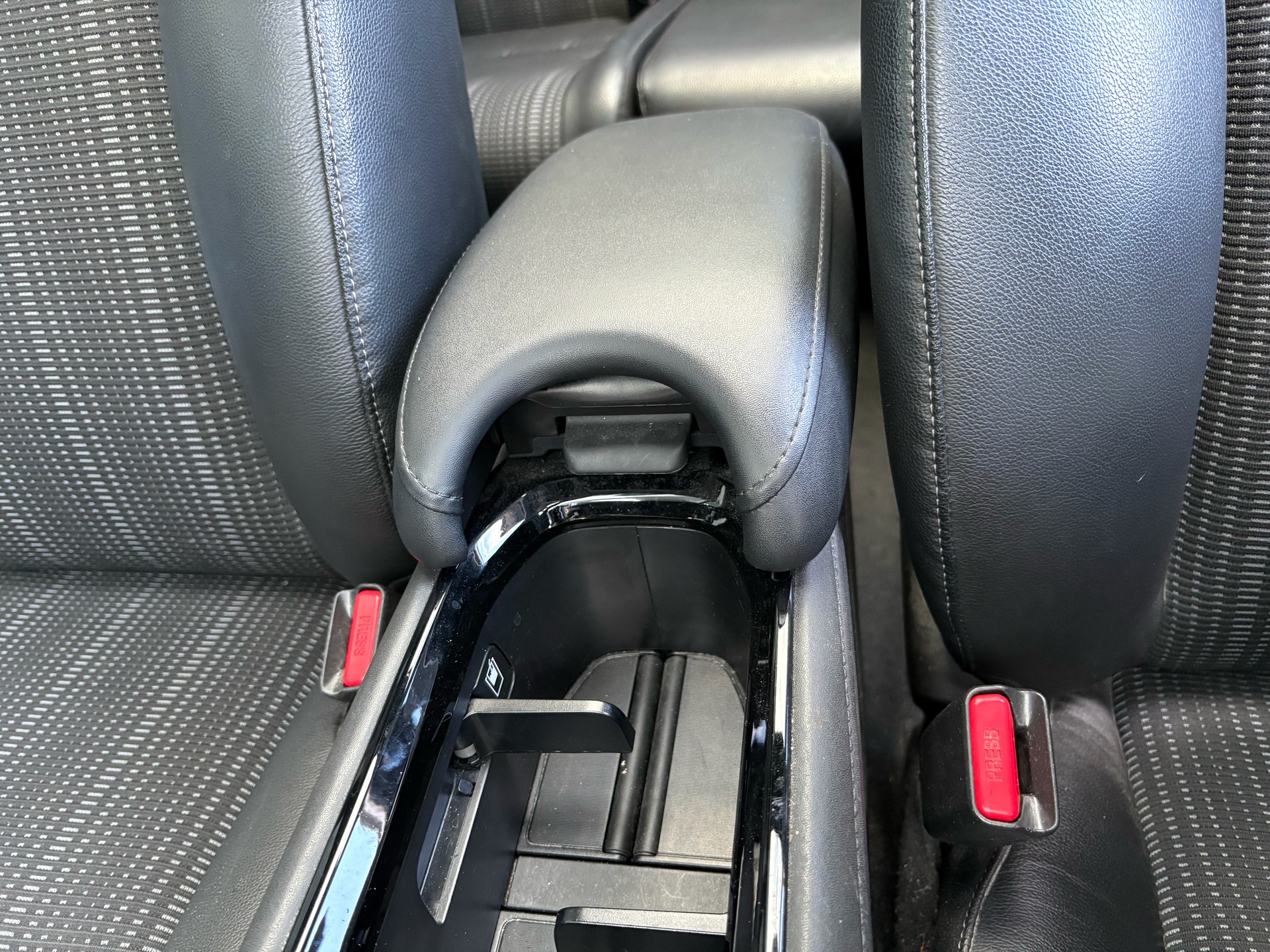 HONDA HR-V 1.5i-VTEC Executive CVT-image-10