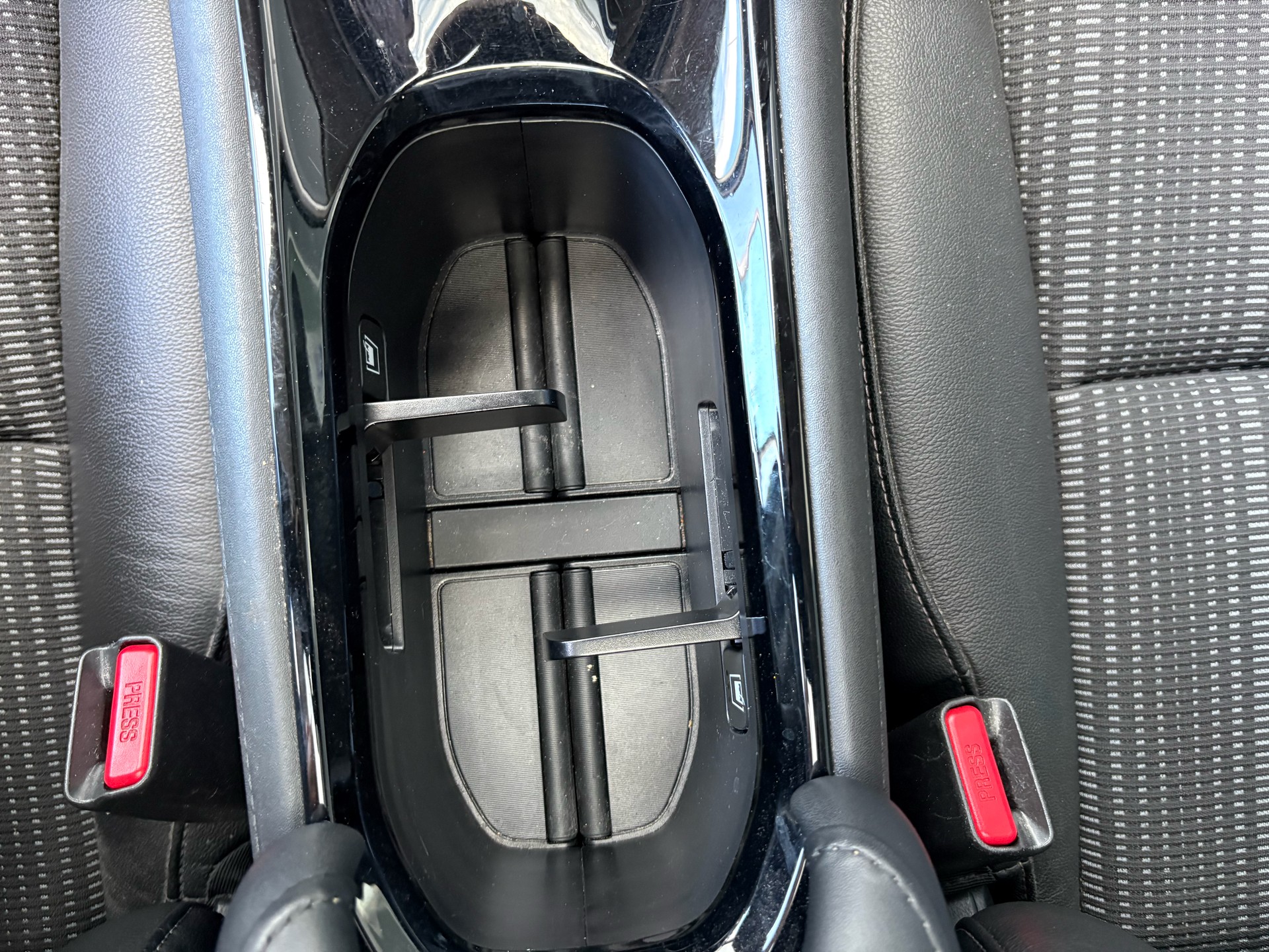 HONDA HR-V 1.5i-VTEC Executive CVT-image-19