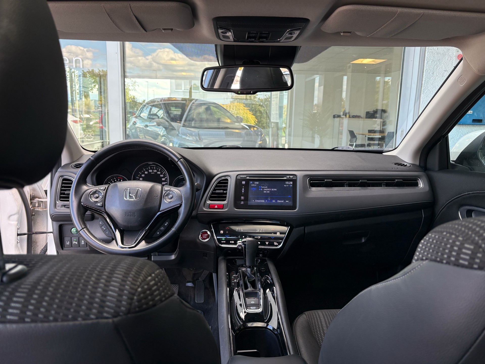 HONDA HR-V 1.5i-VTEC Executive CVT-image-9