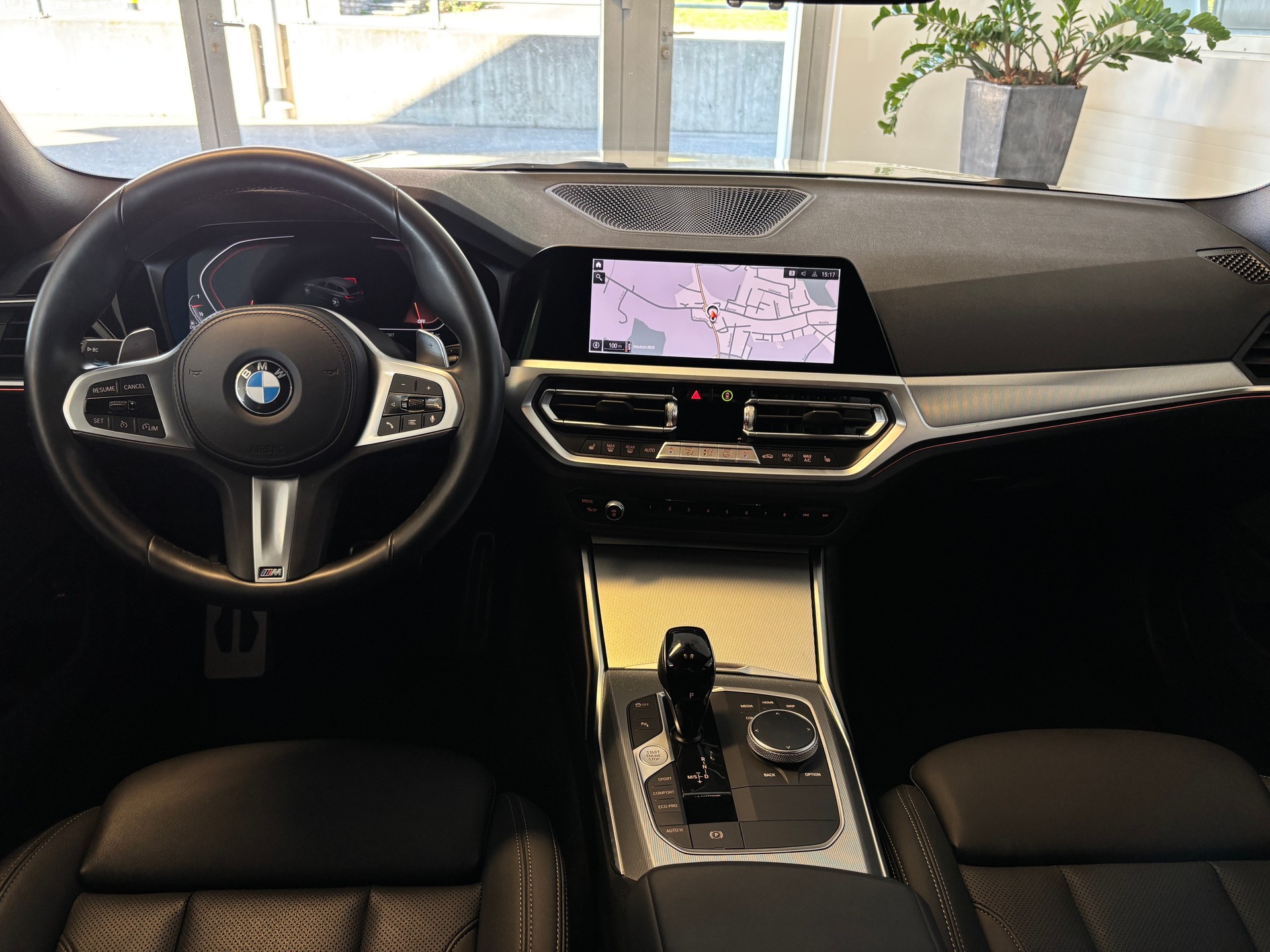 BMW 320d xDrive 48V Touring M Sport Steptronic-image-10