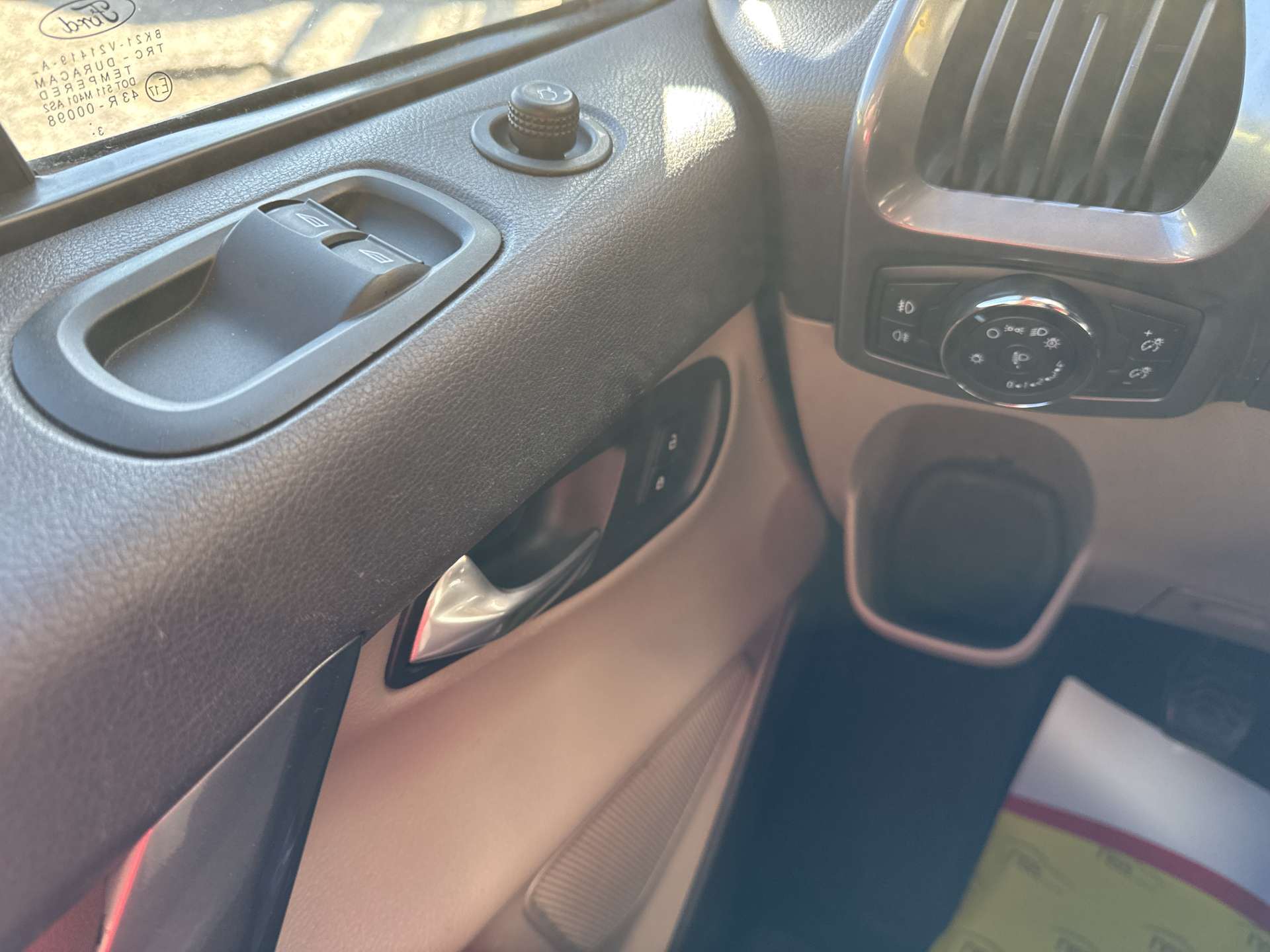 FORD Tourneo Custom 300 L1H1 9-Plätzer Titanium-image-15
