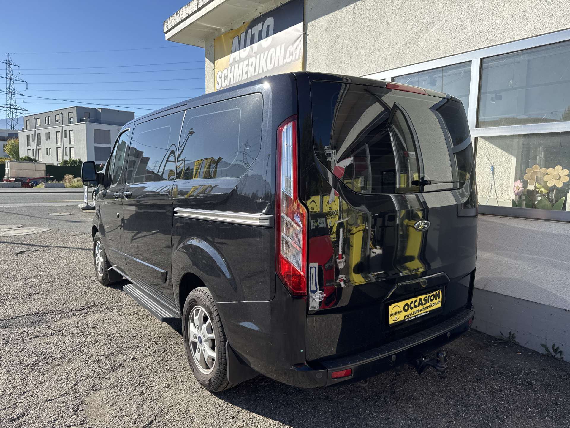FORD Tourneo Custom 300 L1H1 9-Plätzer Titanium-image-2