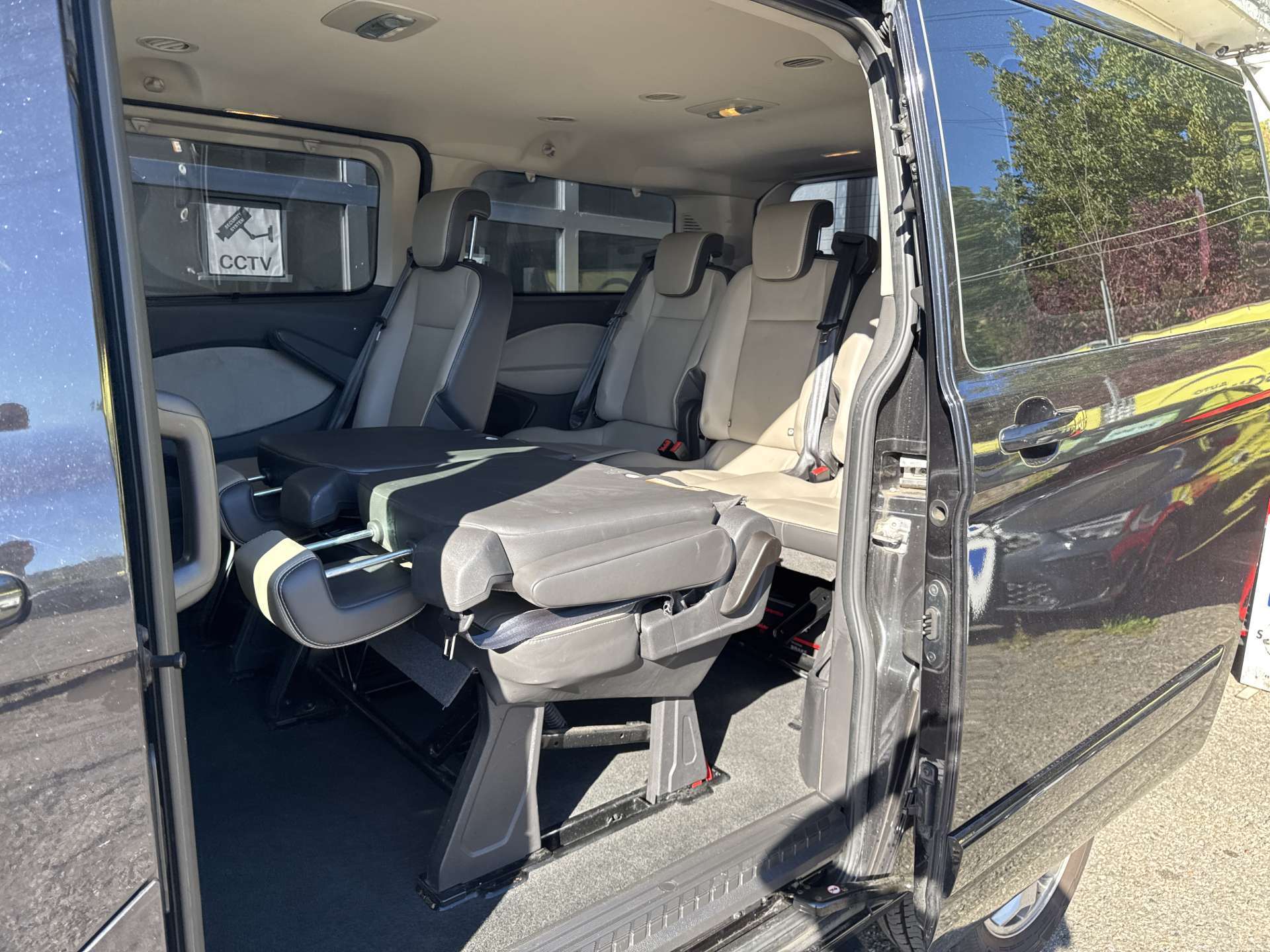FORD Tourneo Custom 300 L1H1 9-Plätzer Titanium-image-13