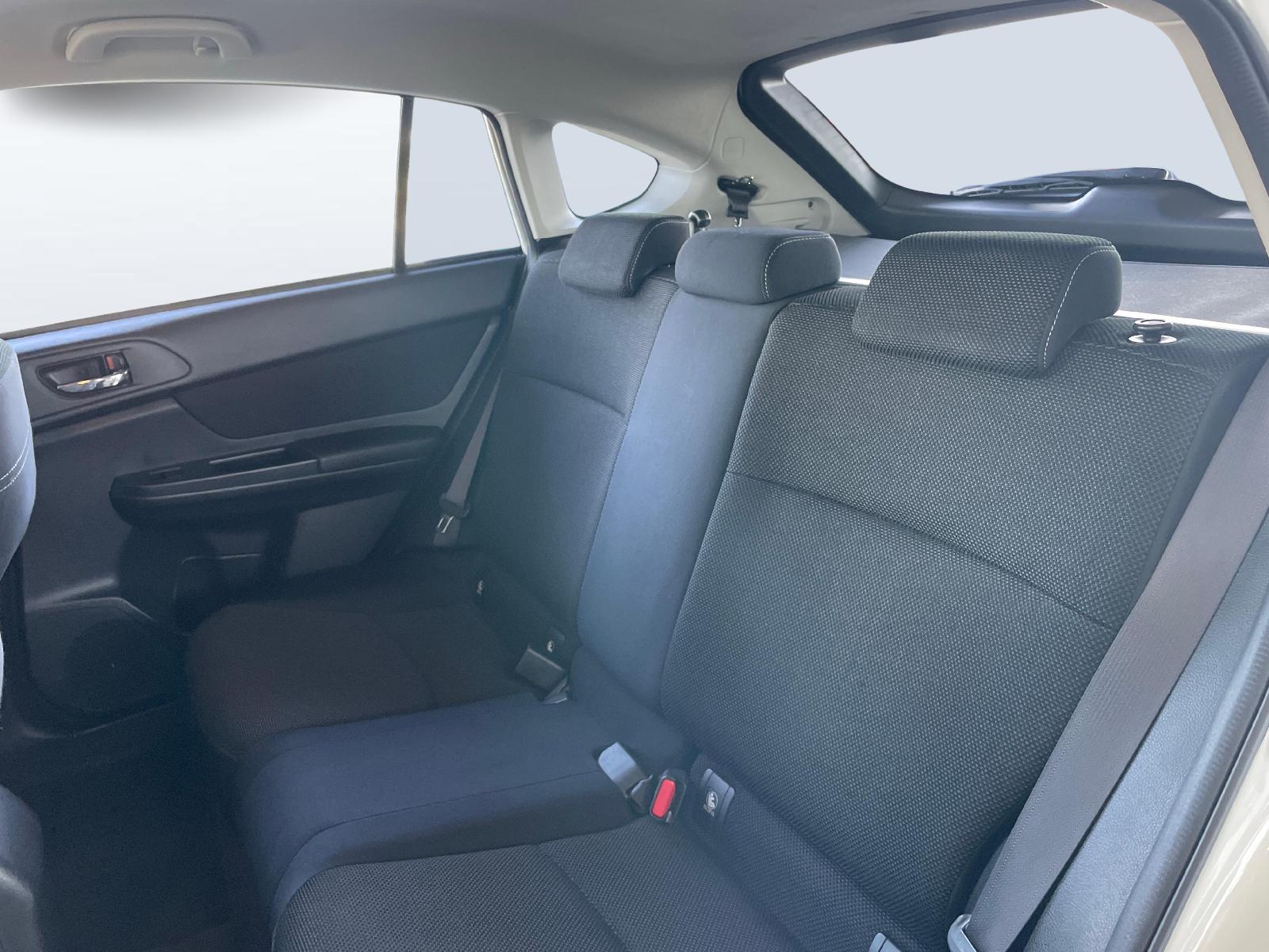 SUBARU XV 2.0i Swiss Two-image-11