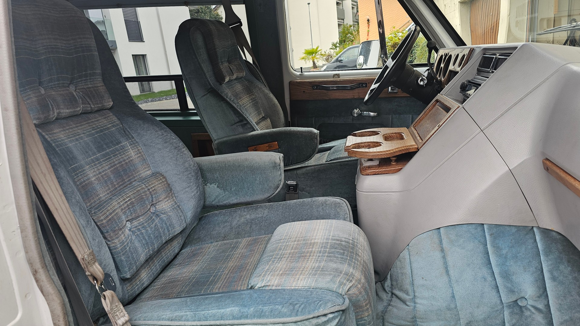 CHEVROLET G20 5.7-image-8