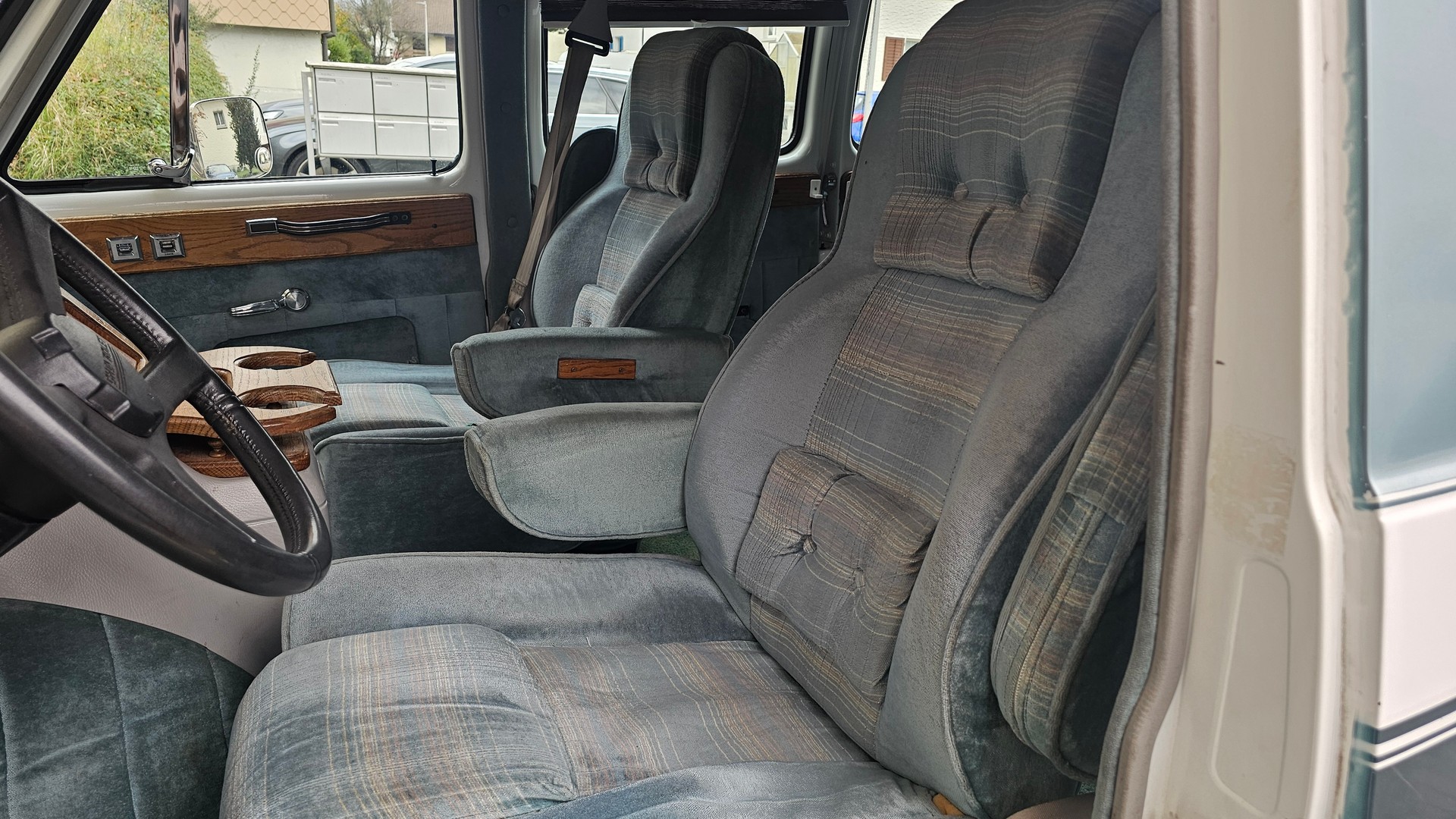 CHEVROLET G20 5.7-image-6