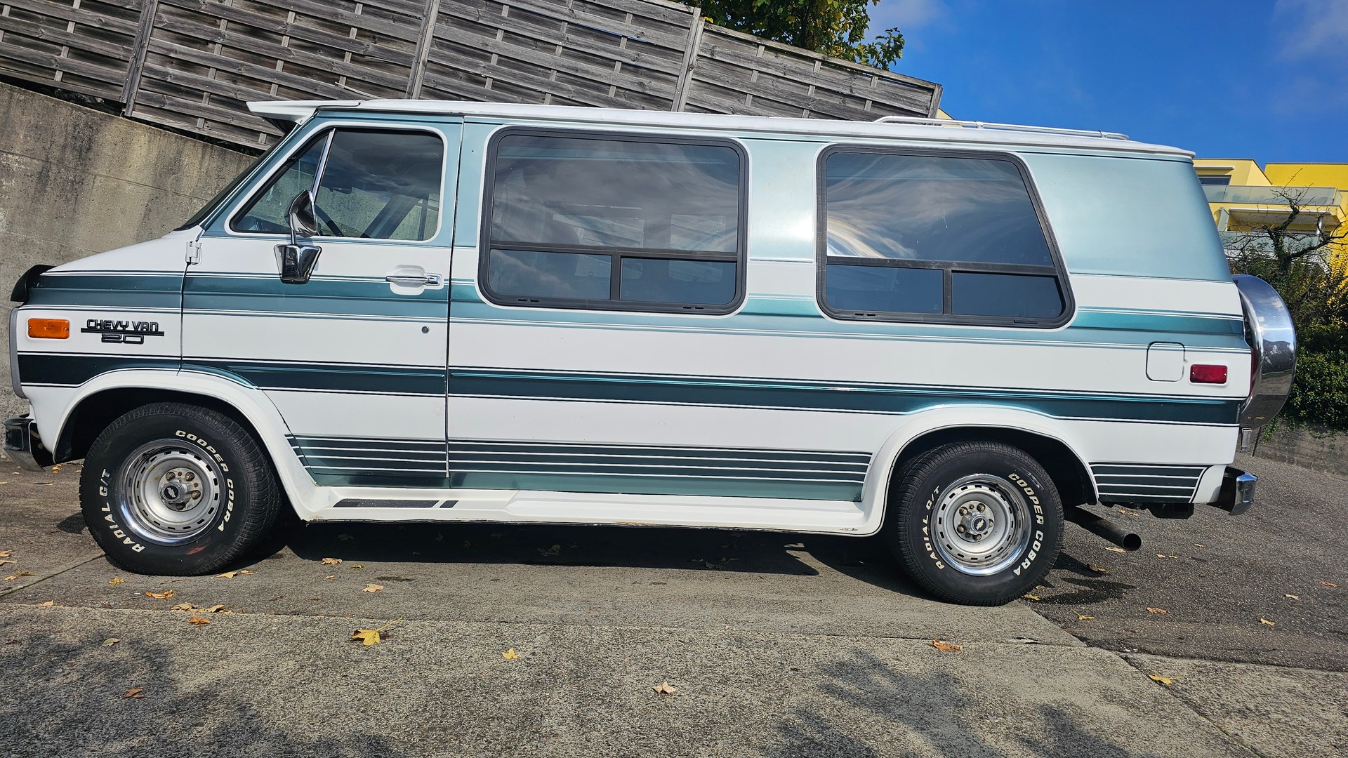 CHEVROLET G20 5.7-image-1