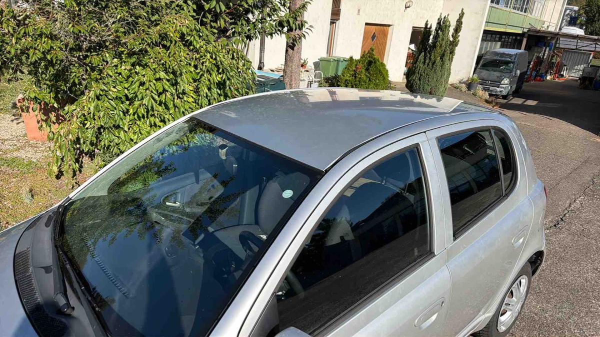 TOYOTA Yaris 1.3 Linea Sol-image-4