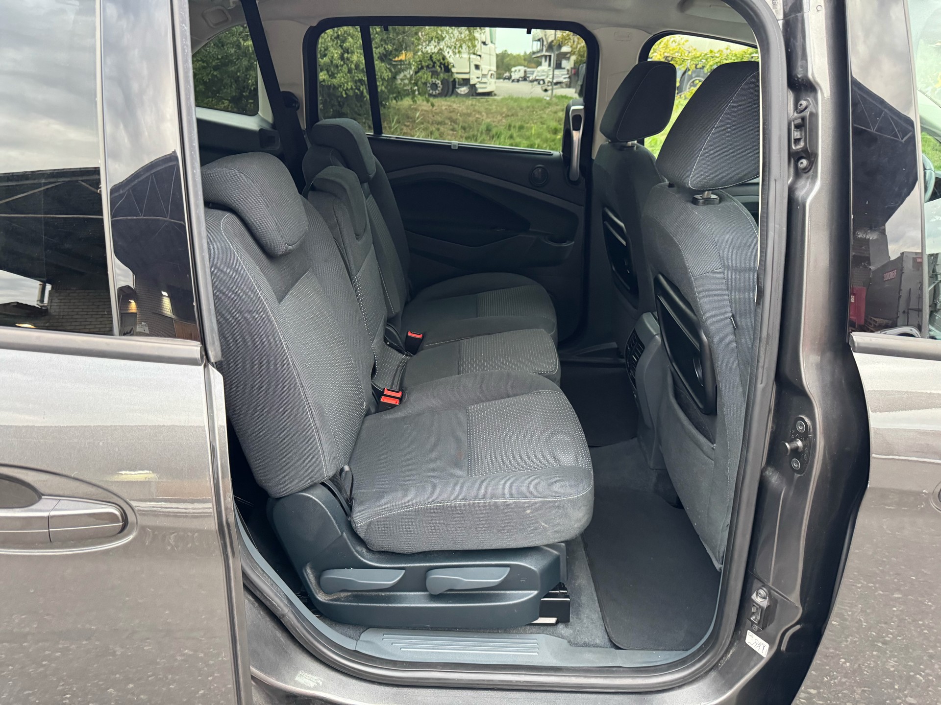 FORD Grand C-Max 1.0 SCTi Family-Edition-image-10