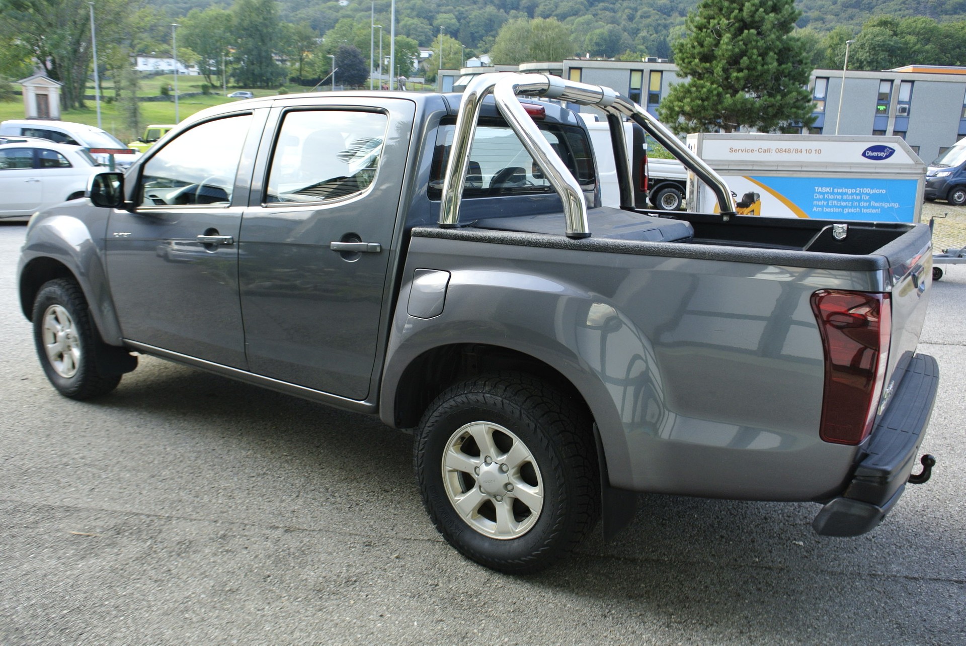 ISUZU D-MAX 1.9 Crew Cab Planet 4x4-image-5