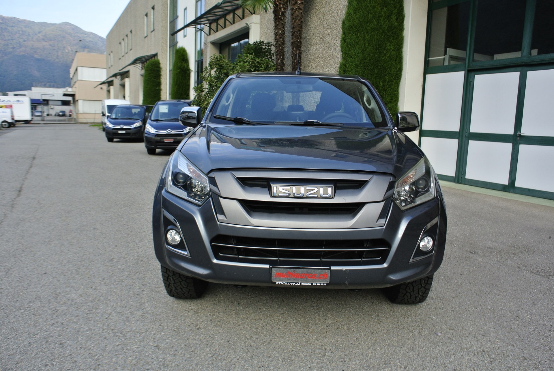 ISUZU D-MAX 1.9 Crew Cab Planet 4x4-image-1