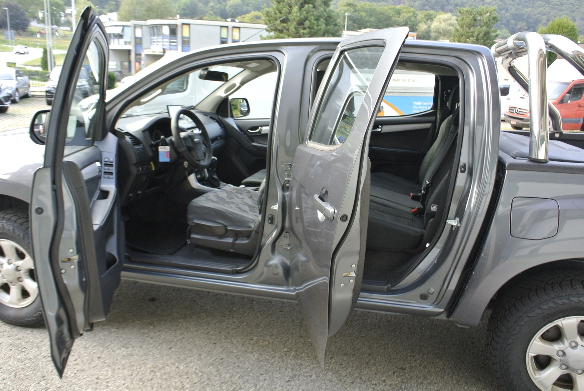 ISUZU D-MAX 1.9 Crew Cab Planet 4x4-image-14