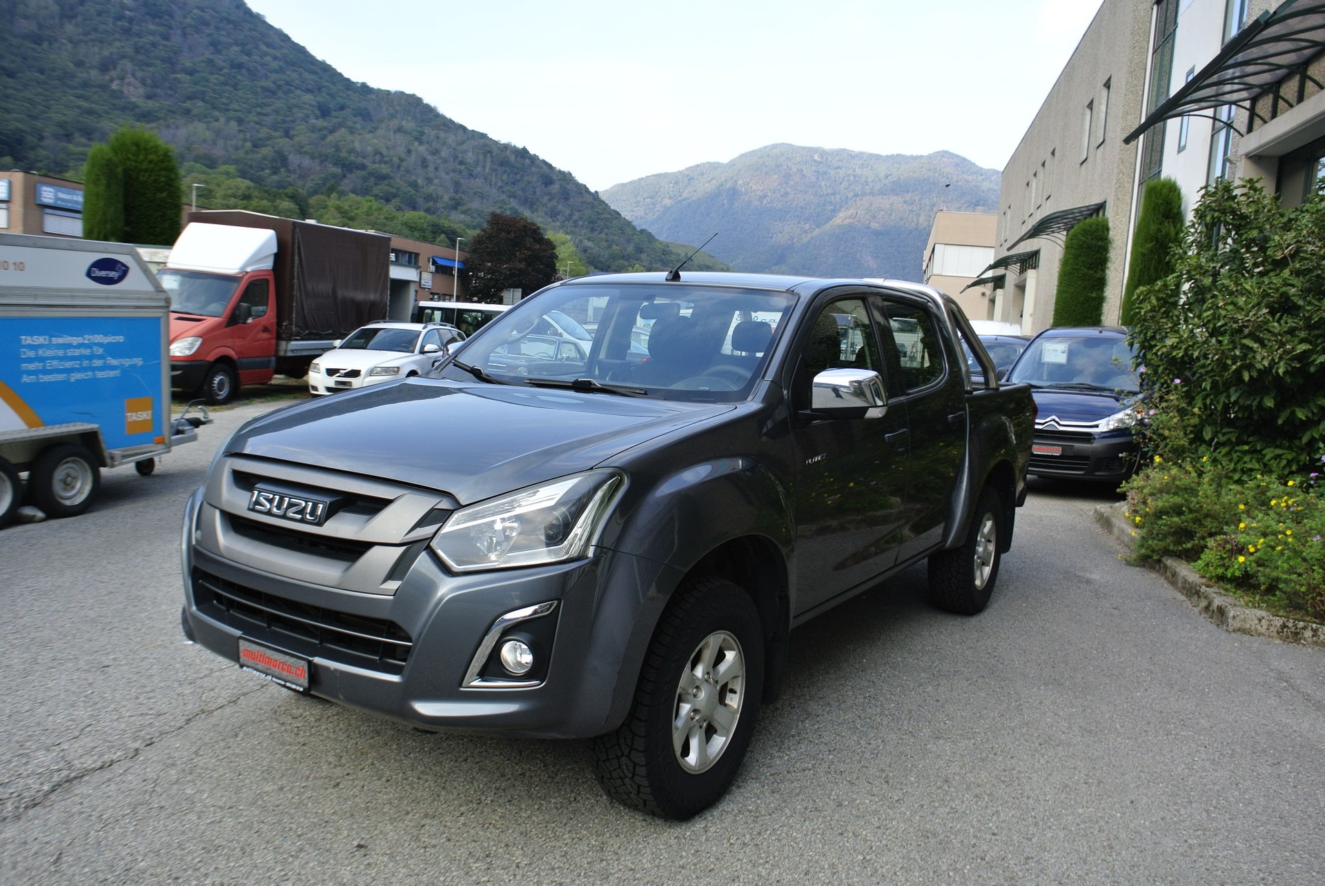 ISUZU D-MAX 1.9 Crew Cab Planet 4x4-image-26