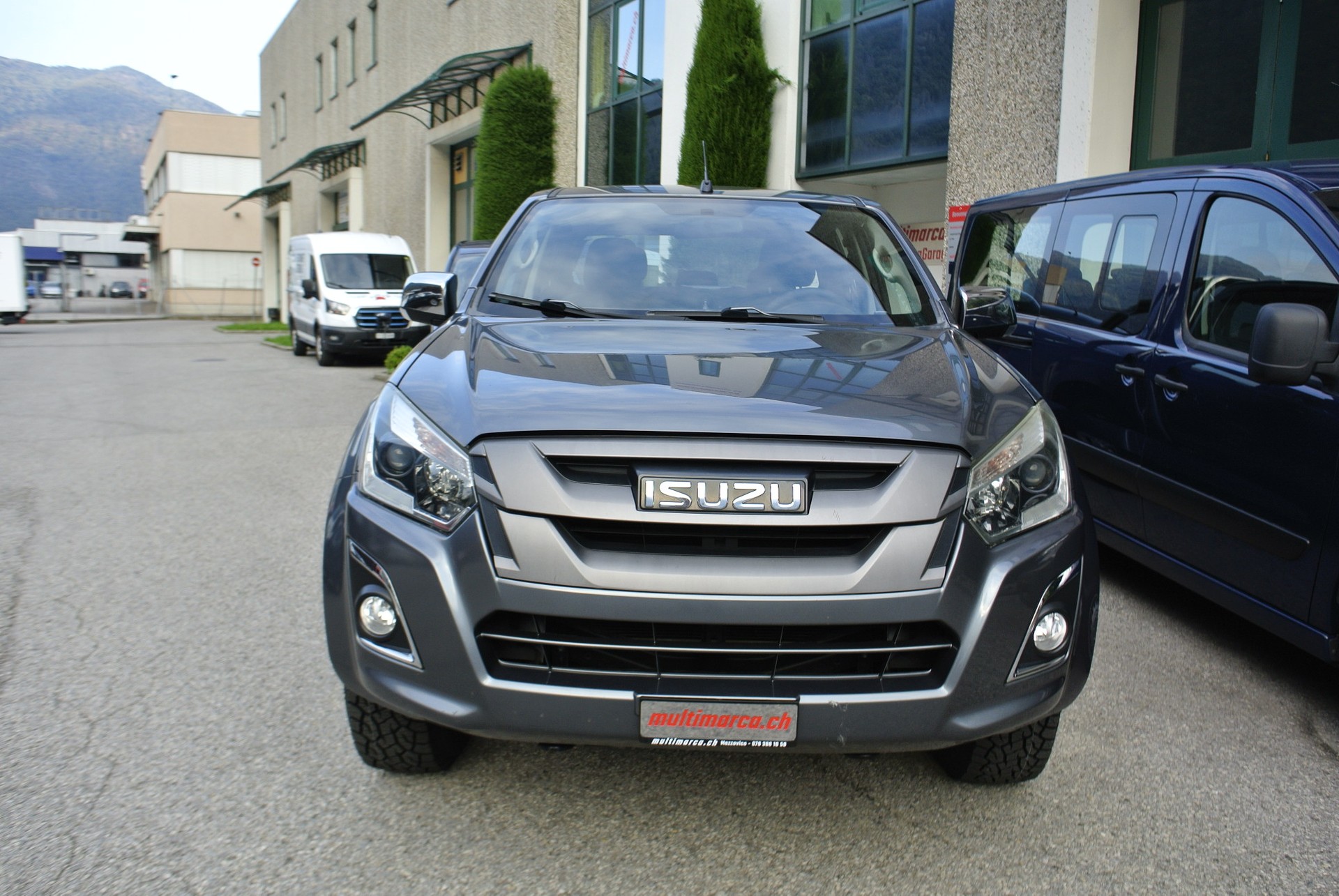 ISUZU D-MAX 1.9 Crew Cab Planet 4x4-image-29