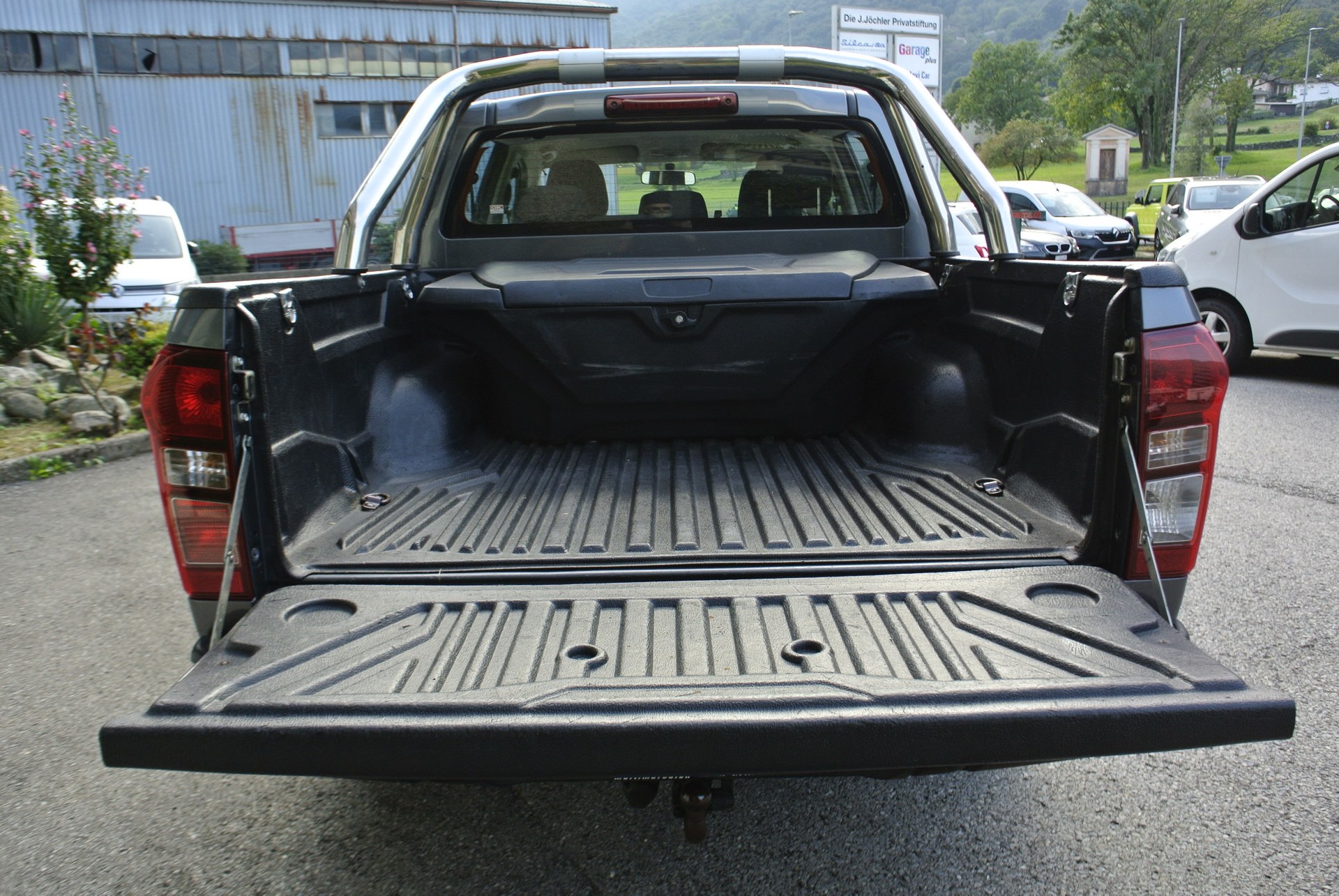 ISUZU D-MAX 1.9 Crew Cab Planet 4x4-image-11