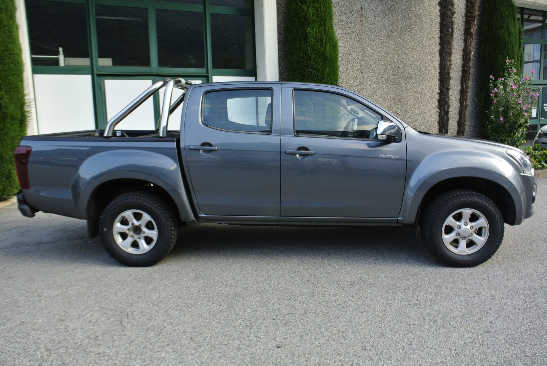 ISUZU D-MAX 1.9 Crew Cab Planet 4x4-image-8