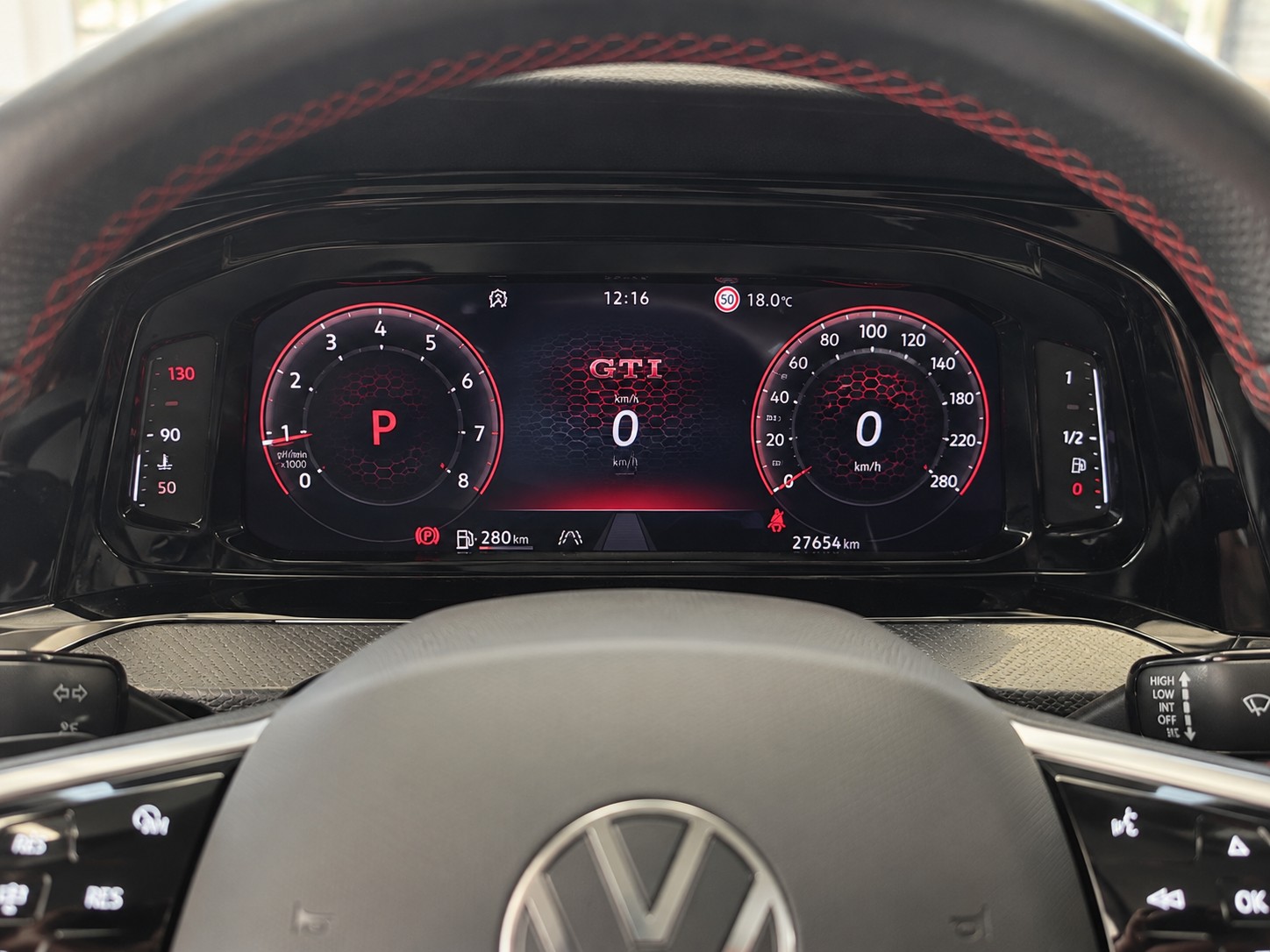 VW Golf 2.0 TSI GTI Clubsport DSG R-Performance-image-7