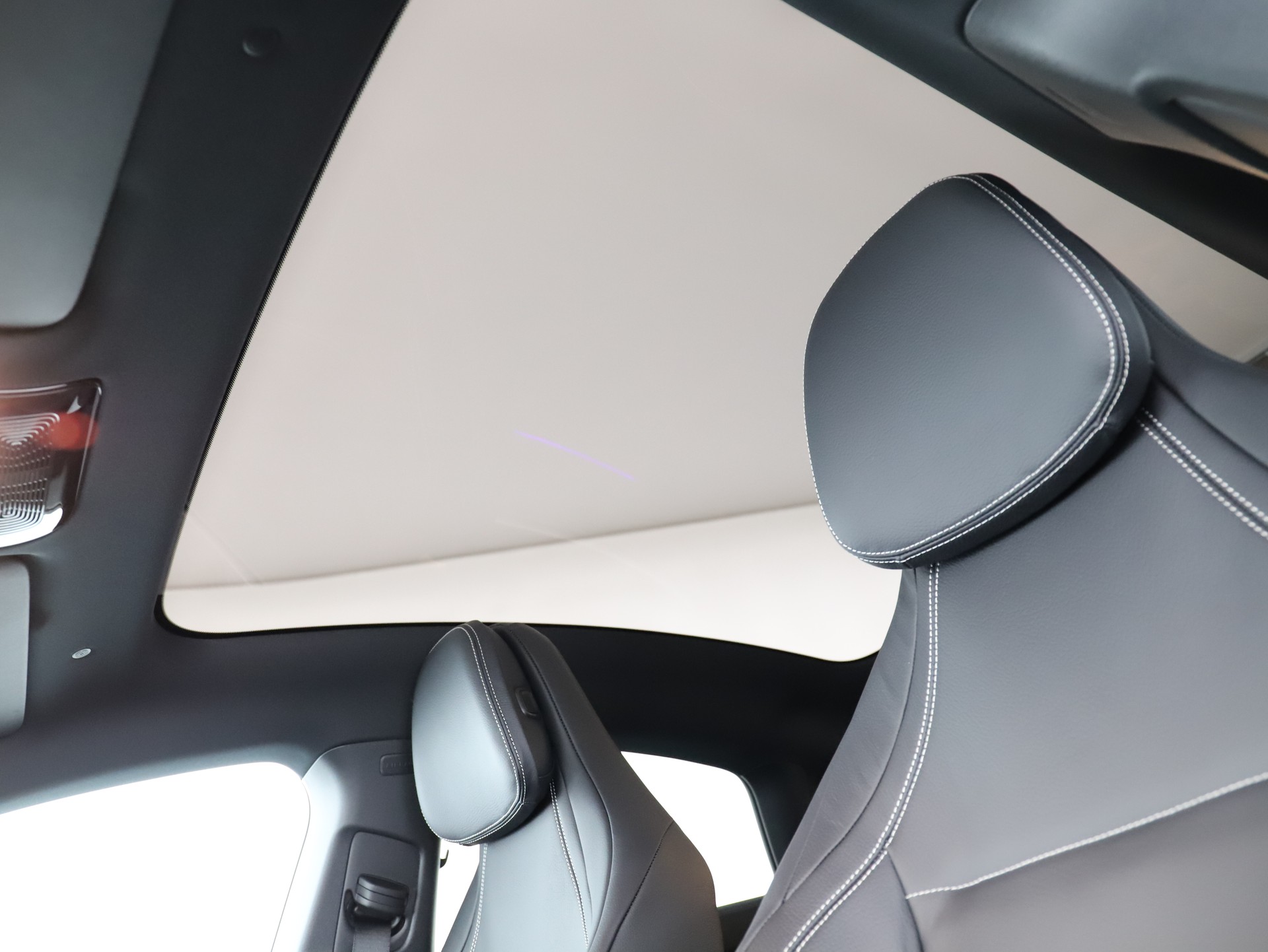 MERCEDES-BENZ CLA 350 4MATIC EQ-image-12