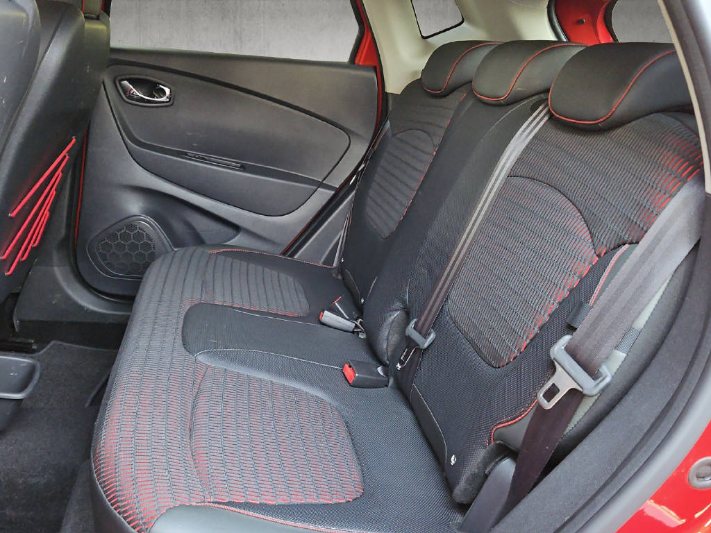 RENAULT Captur 1.2 TCe Outdoor EDC S/S-image-5