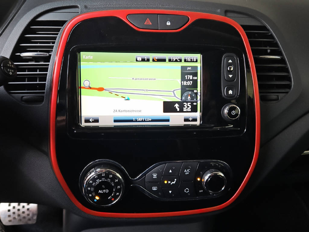 RENAULT Captur 1.2 TCe Outdoor EDC S/S-image-8
