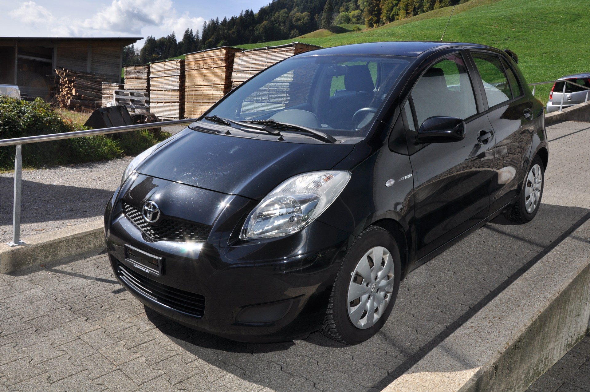 TOYOTA Yaris 1.33 Linea Luna-image-5