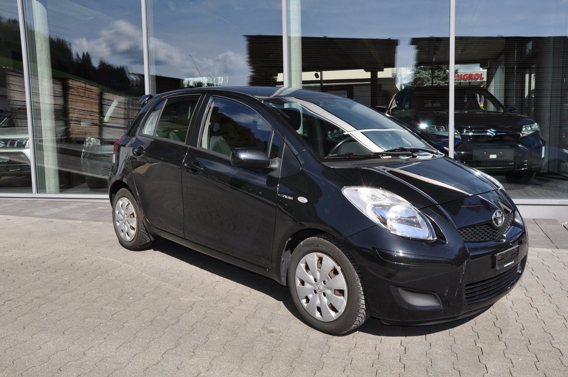 TOYOTA Yaris 1.33 Linea Luna-image-2
