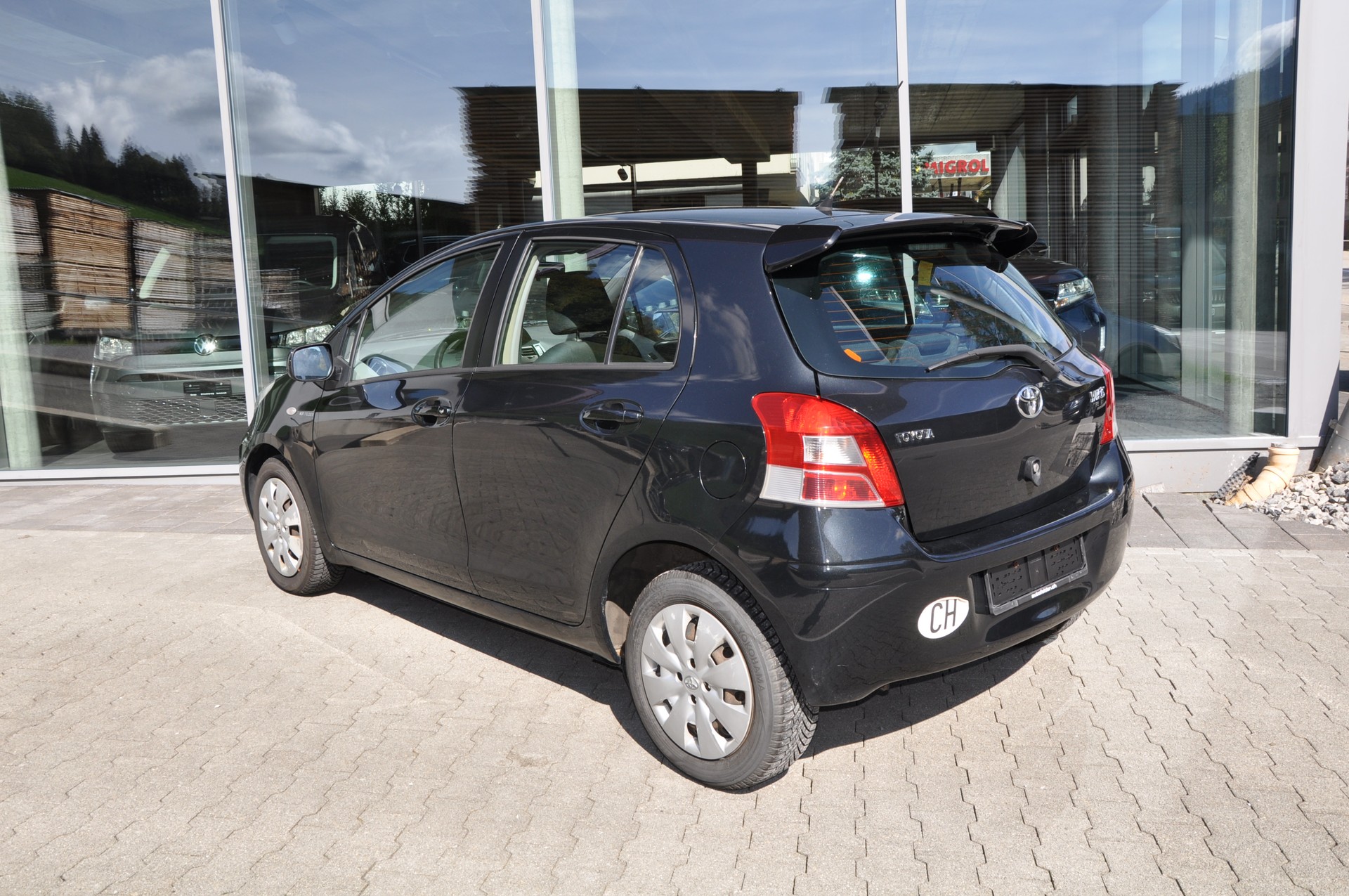 TOYOTA Yaris 1.33 Linea Luna-image-7