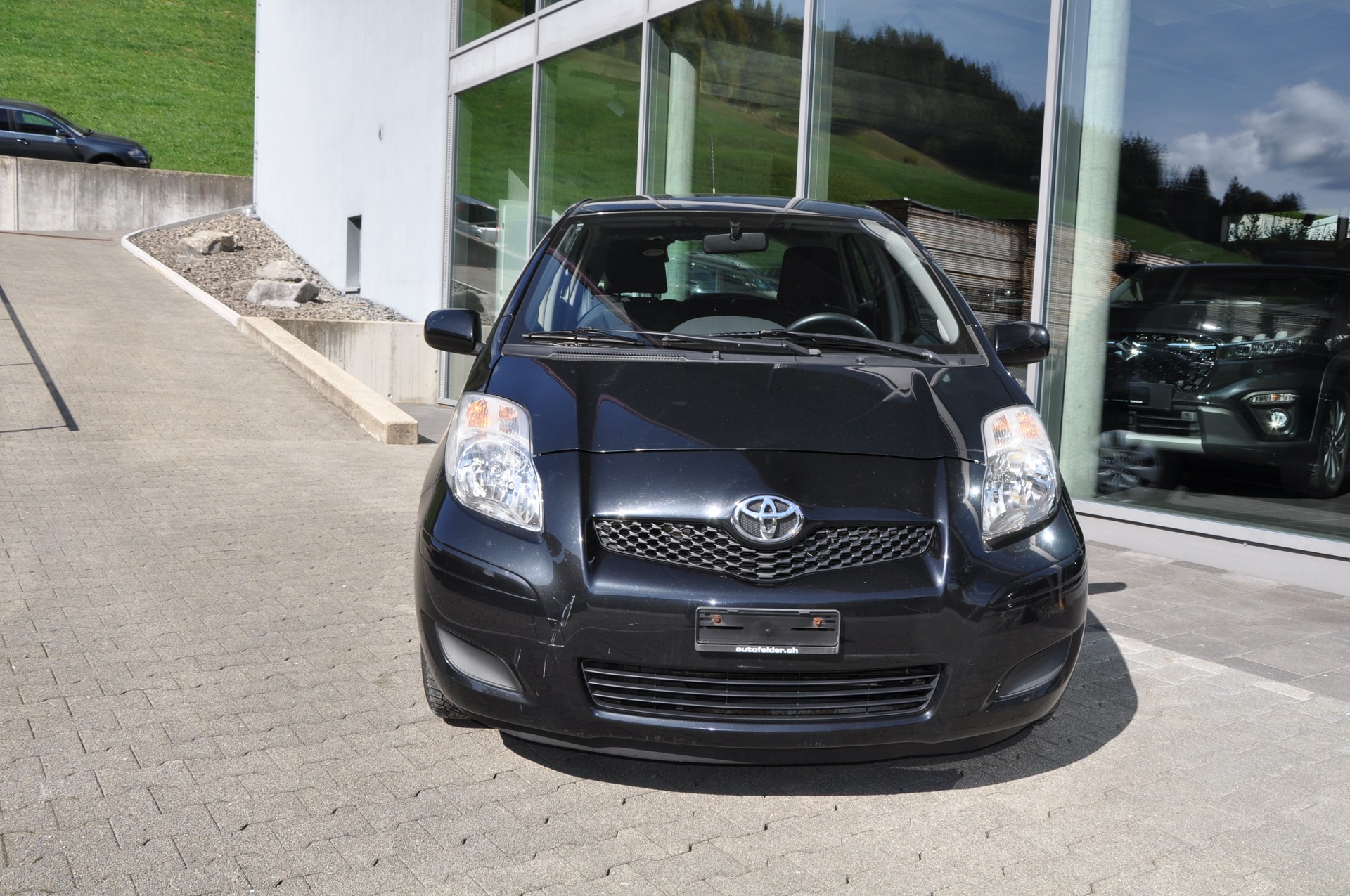TOYOTA Yaris 1.33 Linea Luna-image-1