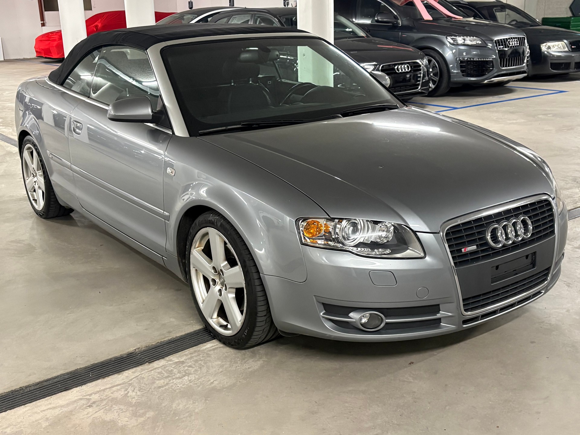 AUDI A4 Cabriolet 1.8 Turbo S-Line-image-8