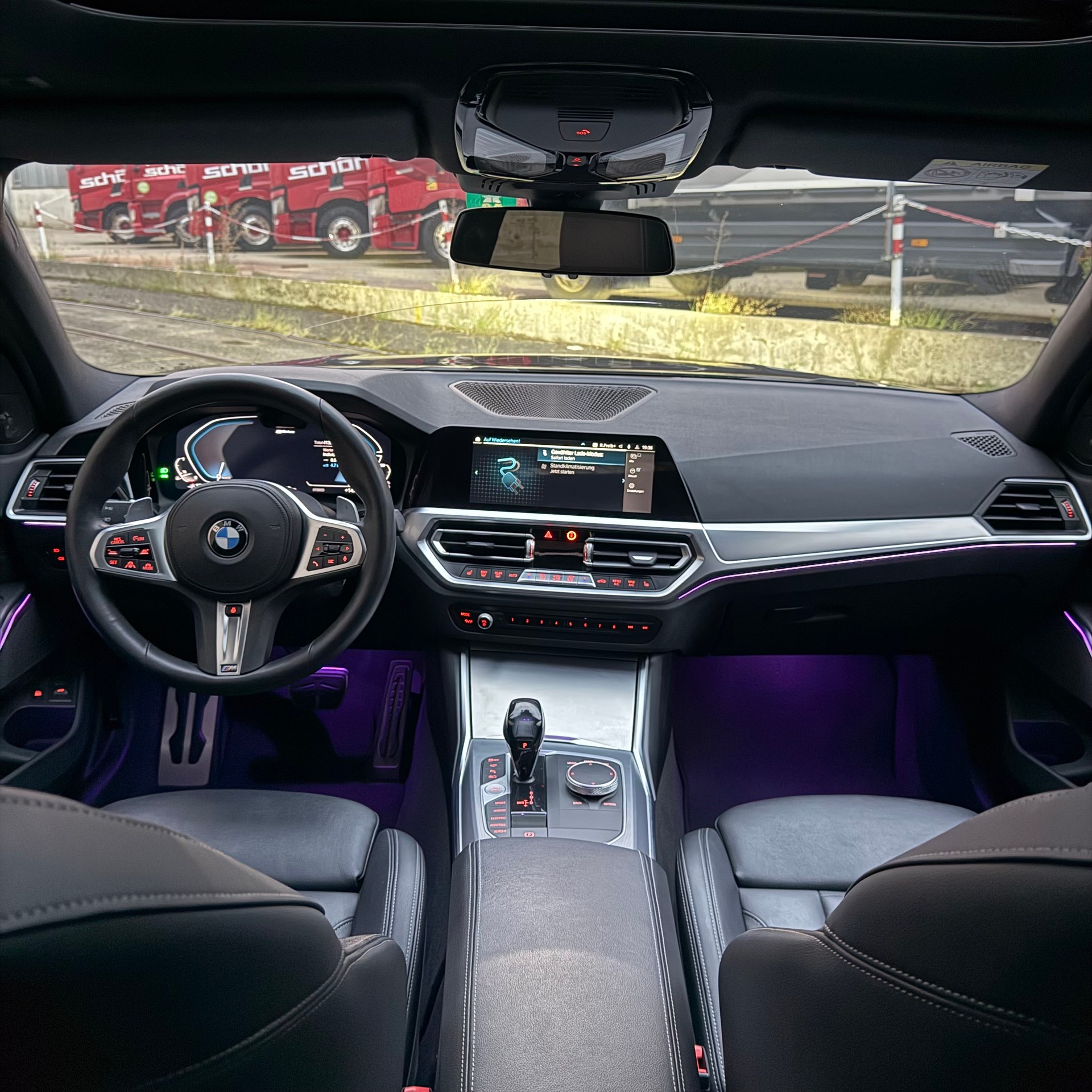 BMW 330e xDrive M Sport Steptronic Swiss-image-8