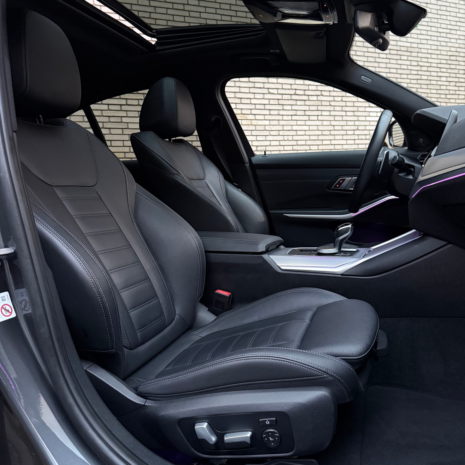 BMW 330e xDrive M Sport Steptronic Swiss-image-18