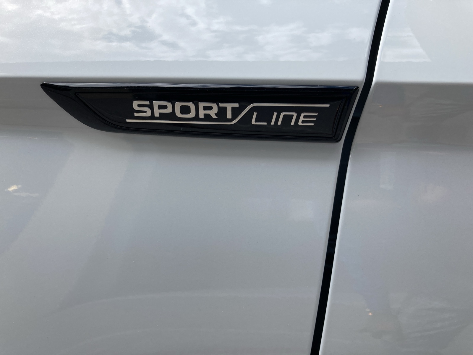 SKODA Karoq 2.0 TSI SportLine 4x4 DSG-image-11