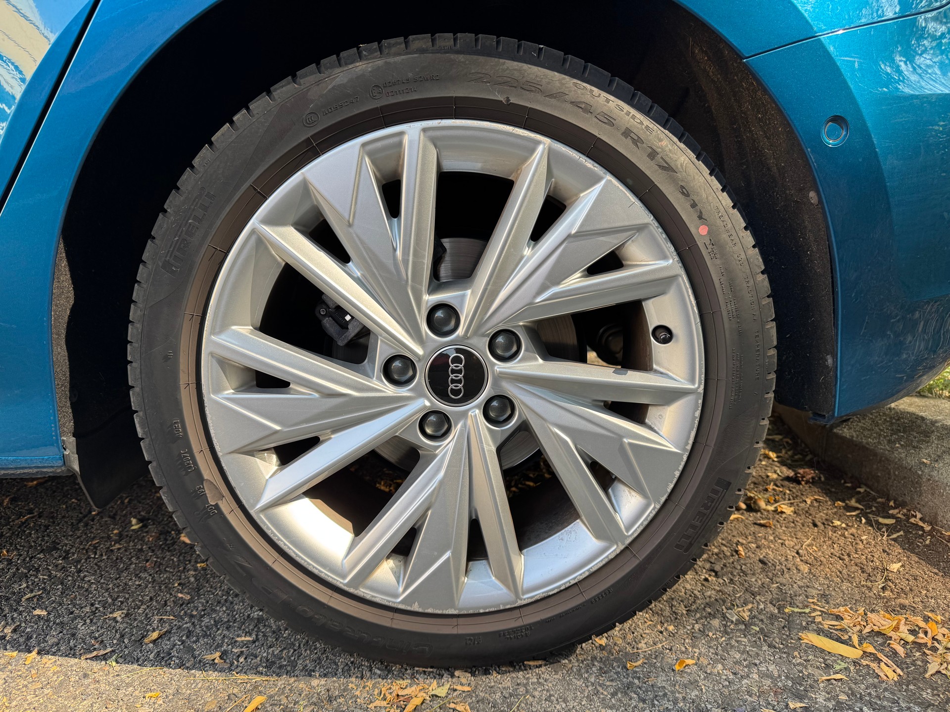 AUDI A3 Sportback-image-13