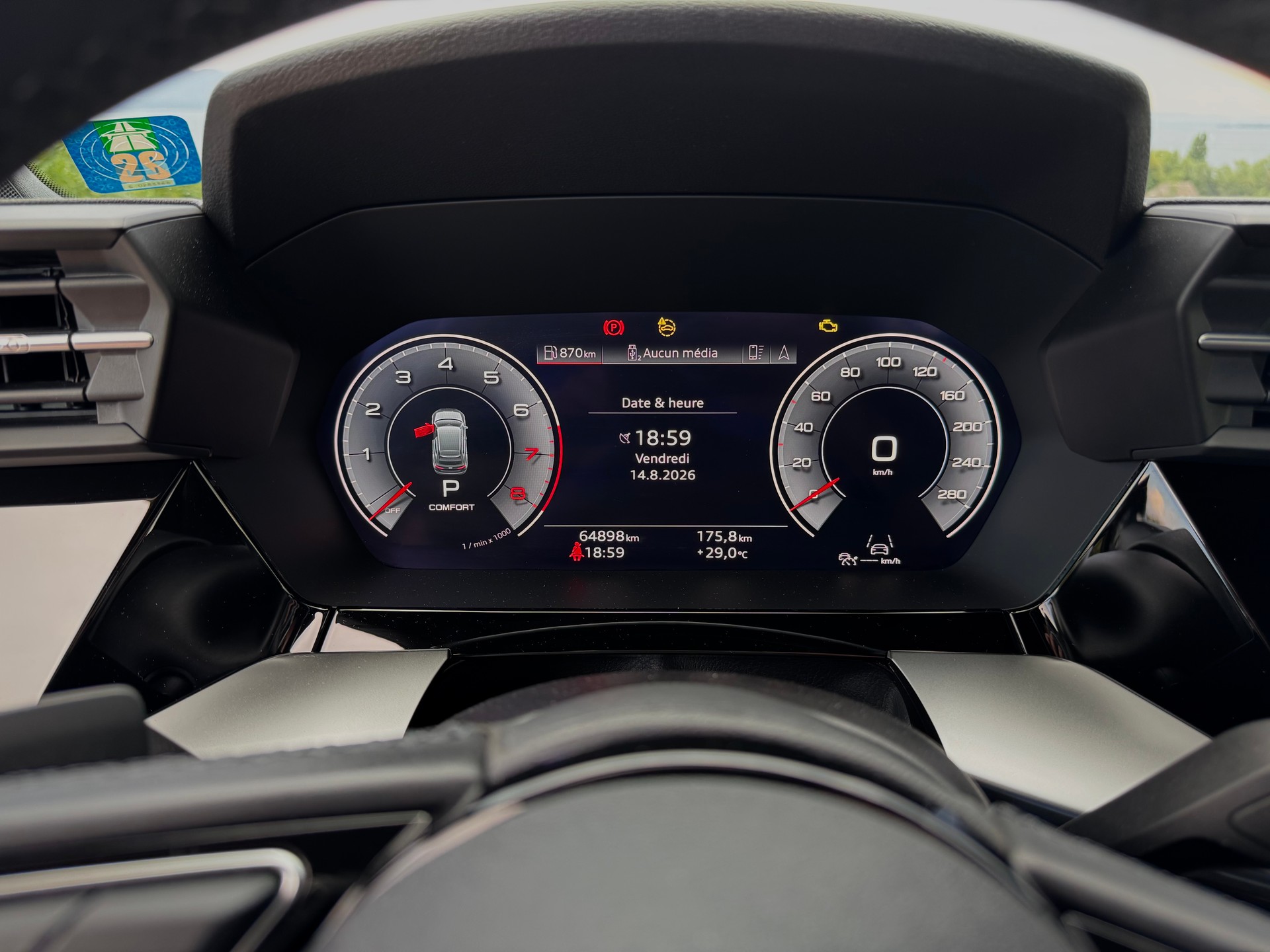 AUDI A3 Sportback-image-8