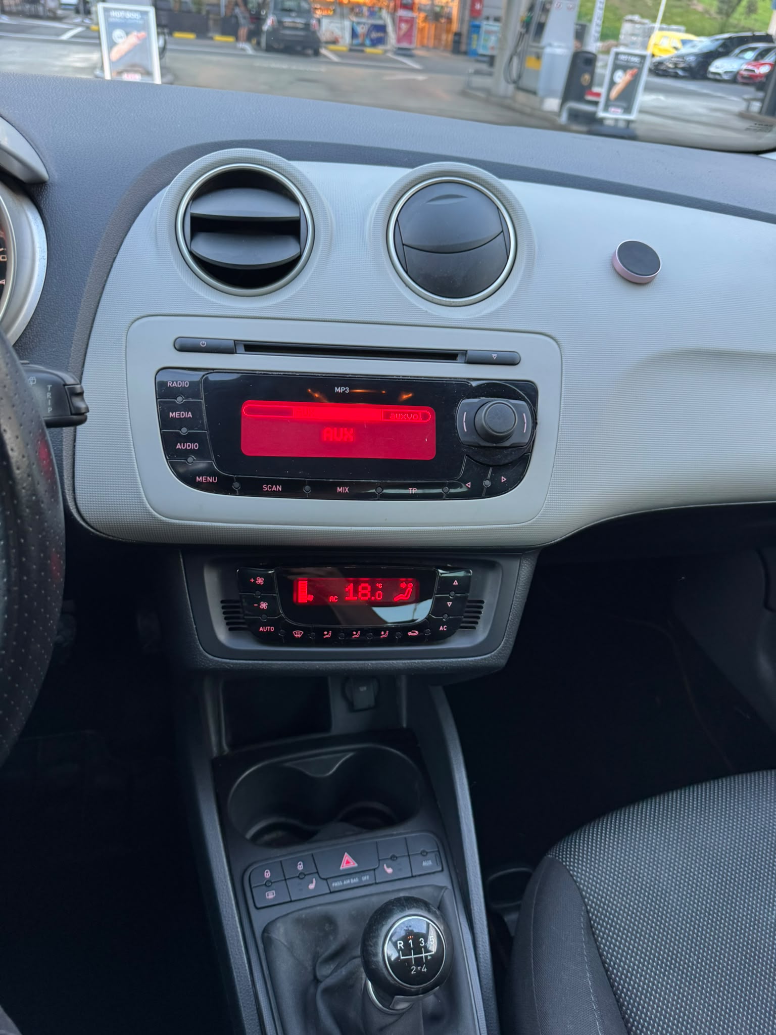 SEAT Ibiza 1.6 Style-image-13