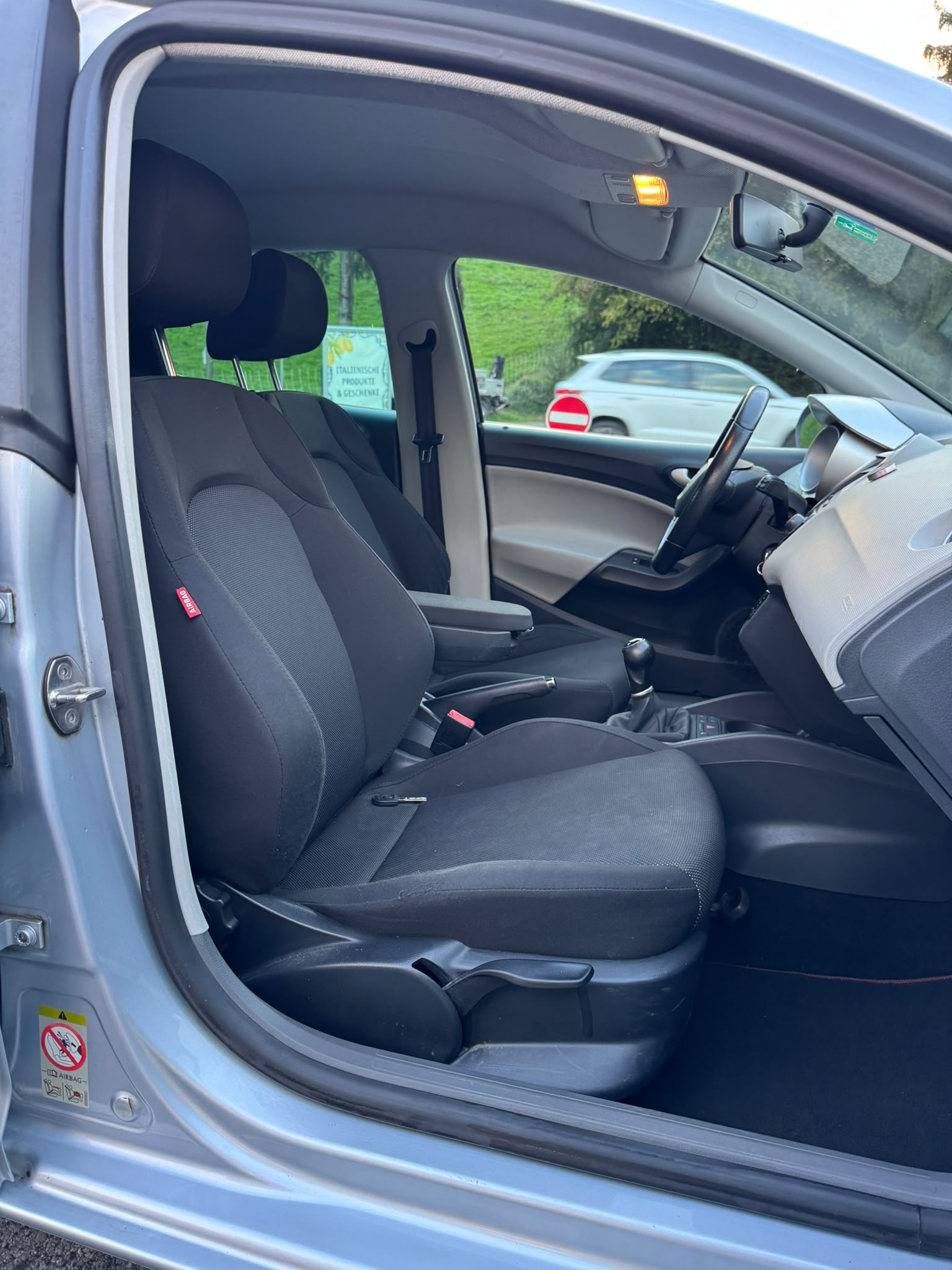 SEAT Ibiza 1.6 Style-image-10