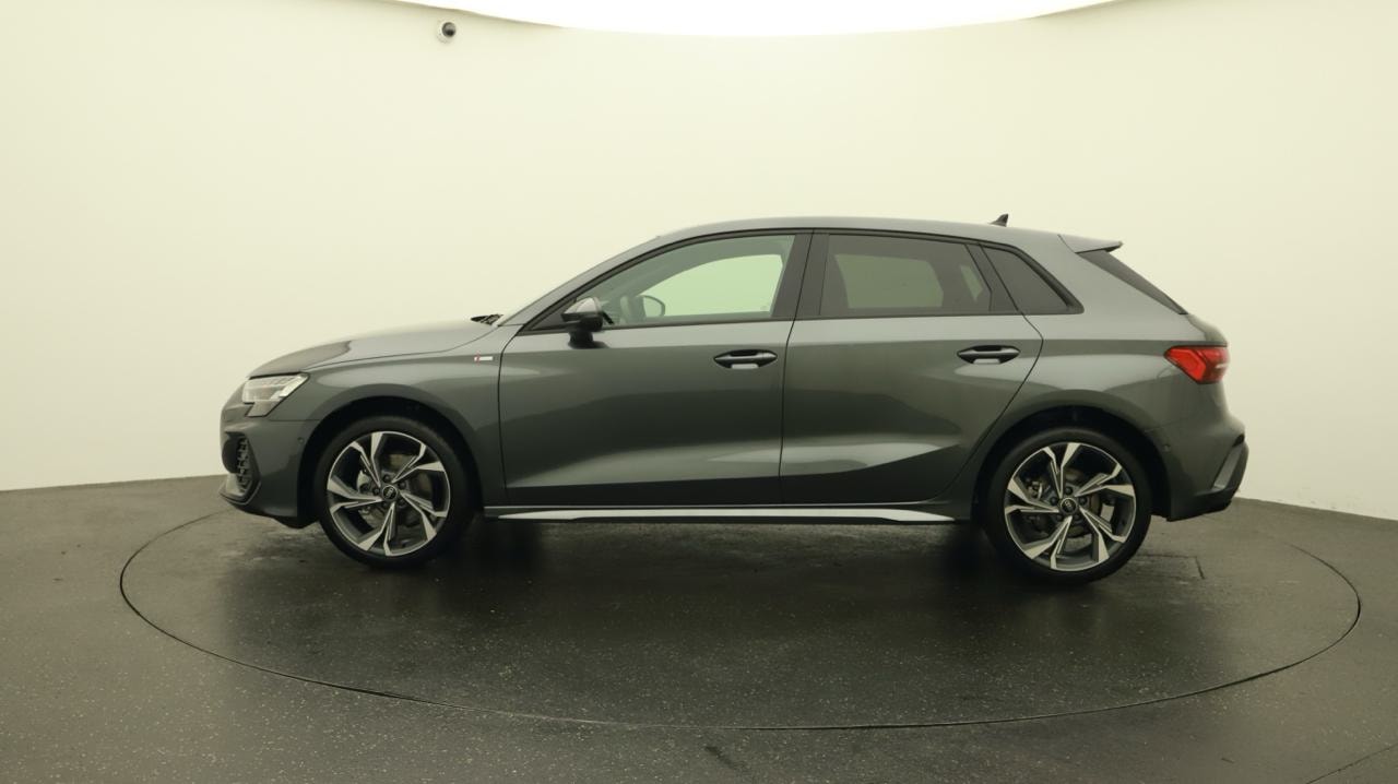 AUDI A3 Sportback 35 TFSI S line S-tronic-image-1