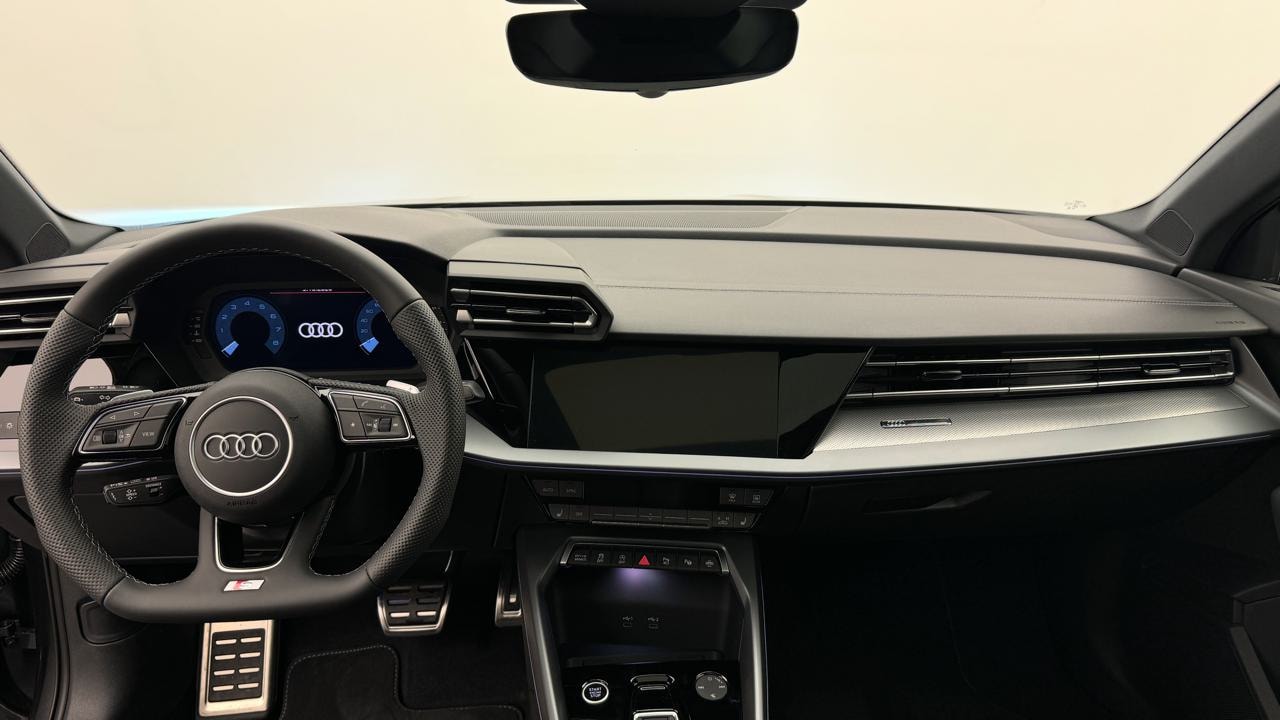 AUDI A3 Sportback 35 TFSI S line S-tronic-image-5