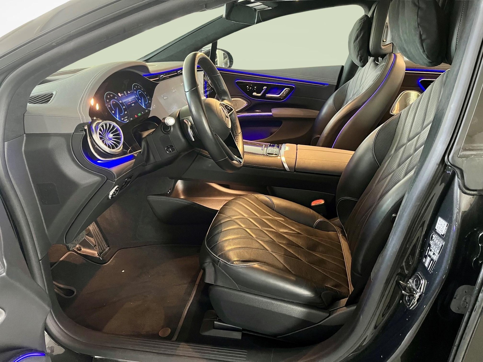 MERCEDES-BENZ EQS 580 4MATIC AMG Line-image-10