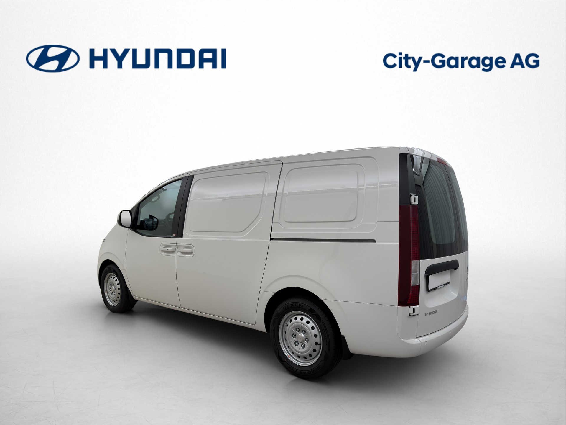 HYUNDAI Staria 84 kWh Carco Amplia-image-2