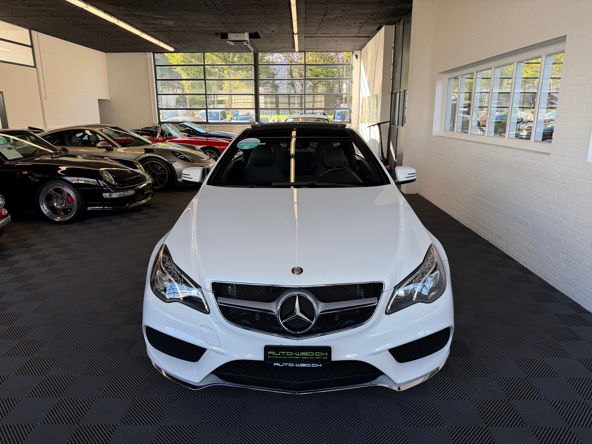 MERCEDES-BENZ E 400 Coupé Avantgarde 4 Matic 9G-Tronic-image-6