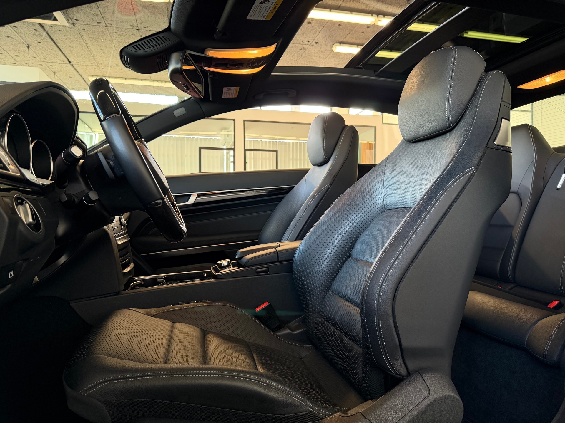 MERCEDES-BENZ E 400 Coupé Avantgarde 4 Matic 9G-Tronic-image-9