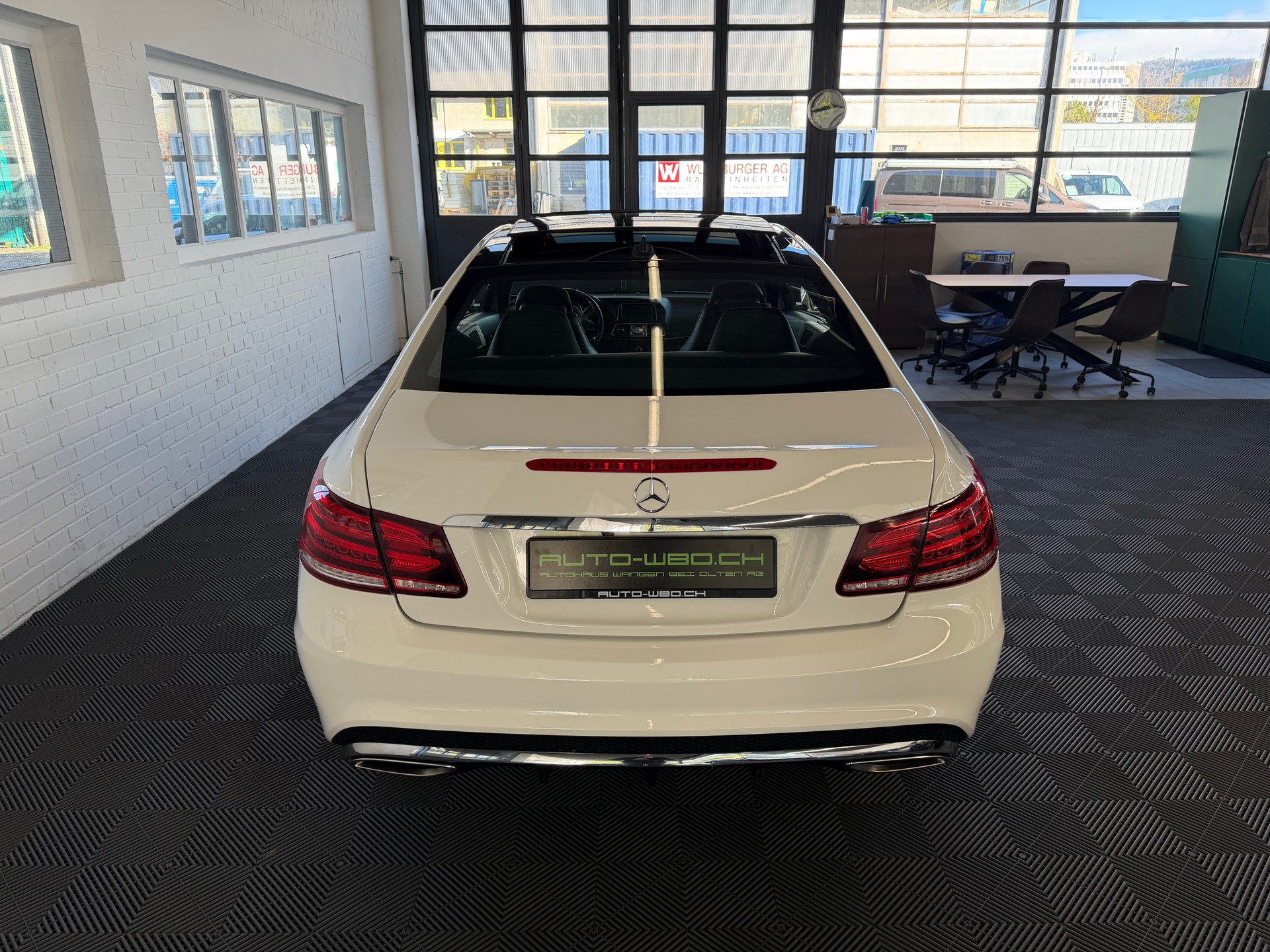 MERCEDES-BENZ E 400 Coupé Avantgarde 4 Matic 9G-Tronic-image-3