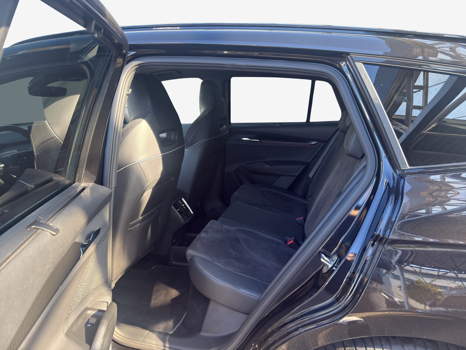 SKODA Enyaq iV 60 SportLine-image-12