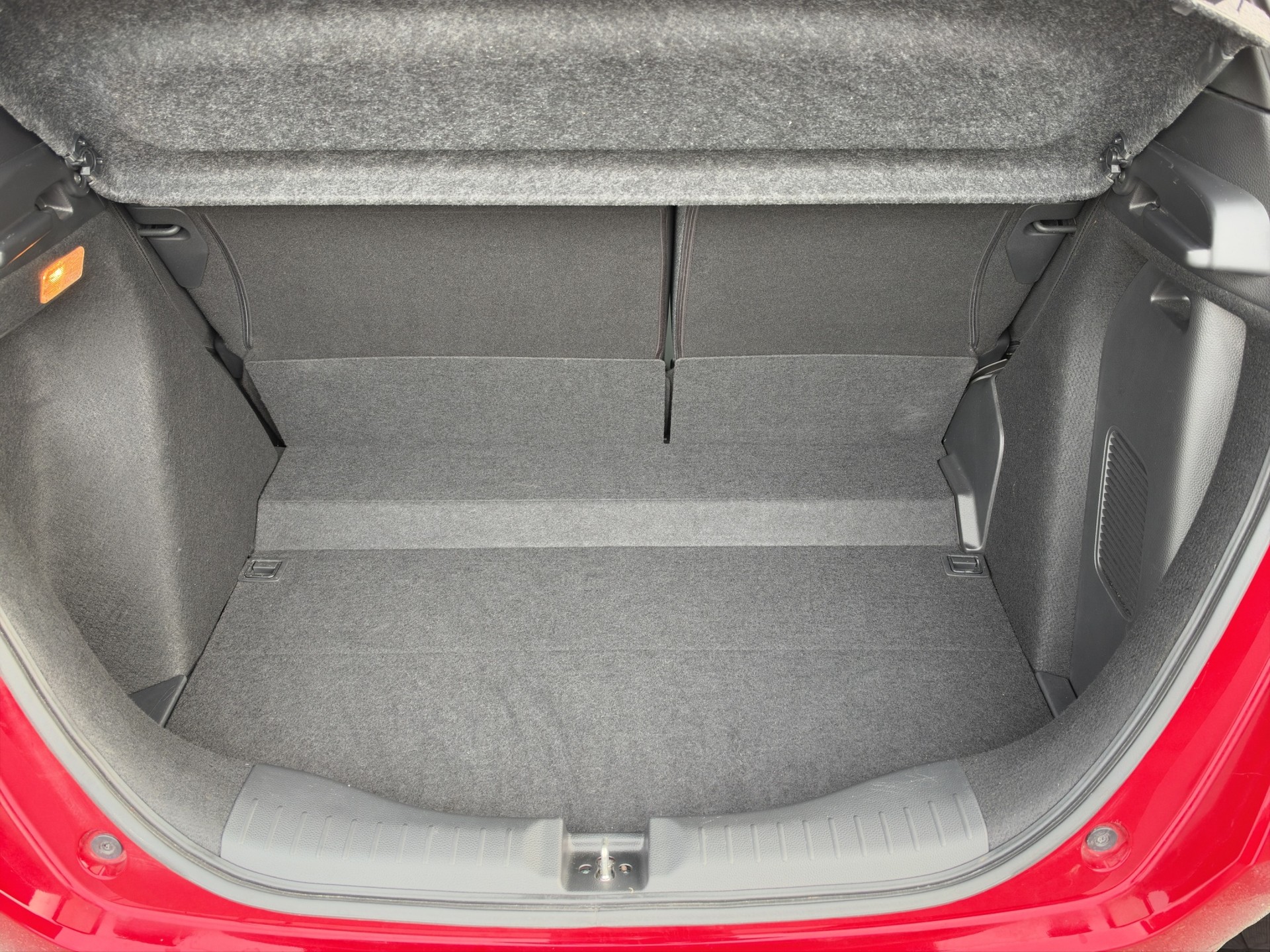 HONDA Jazz 1.5i-MMD Elegance E-CVT-image-14