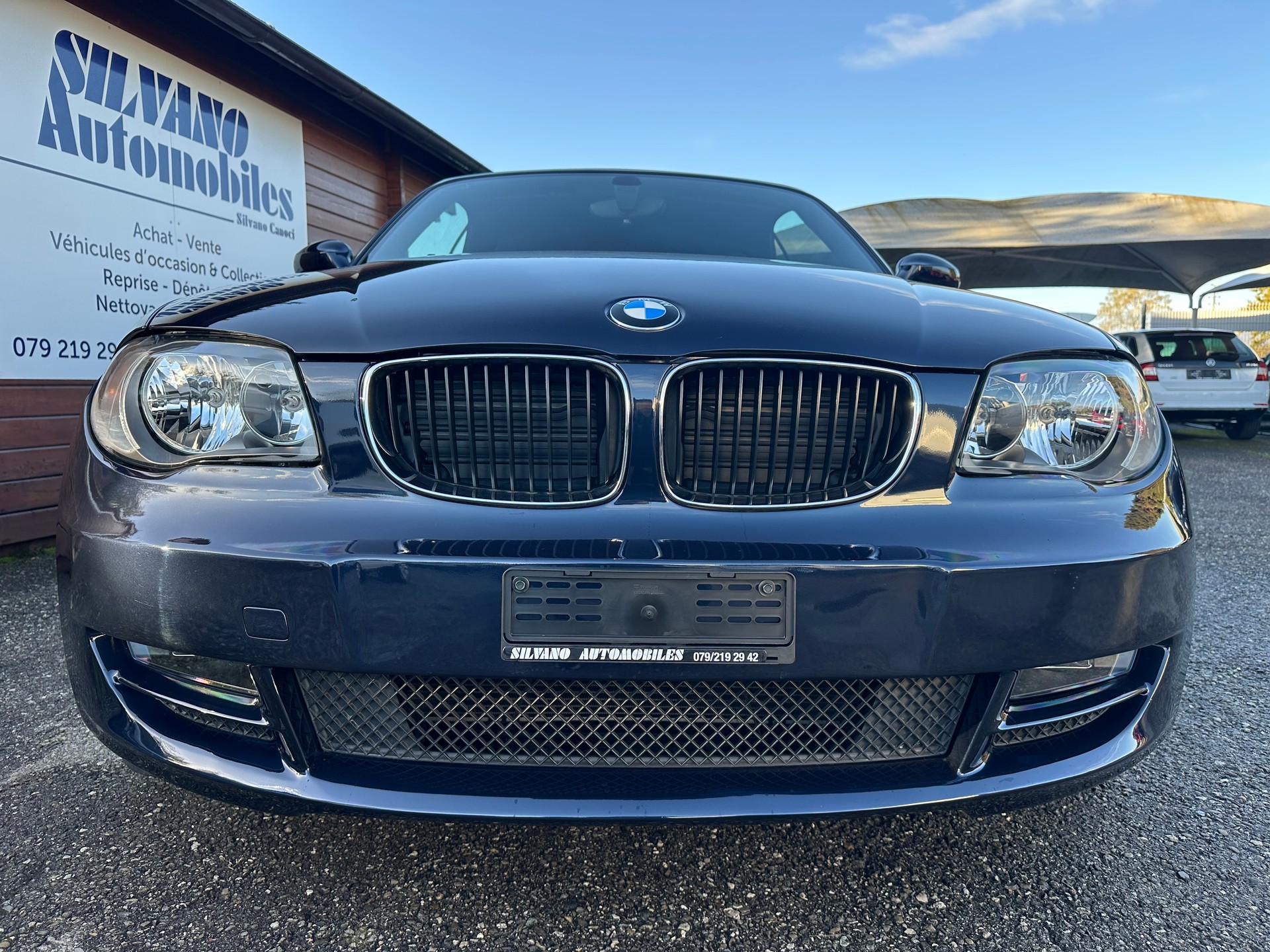 BMW 118i Cabrio-image-3