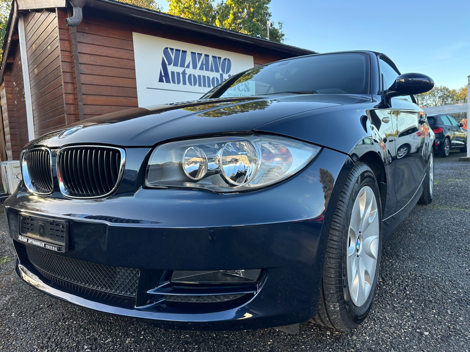 BMW 118i Cabrio-image-4