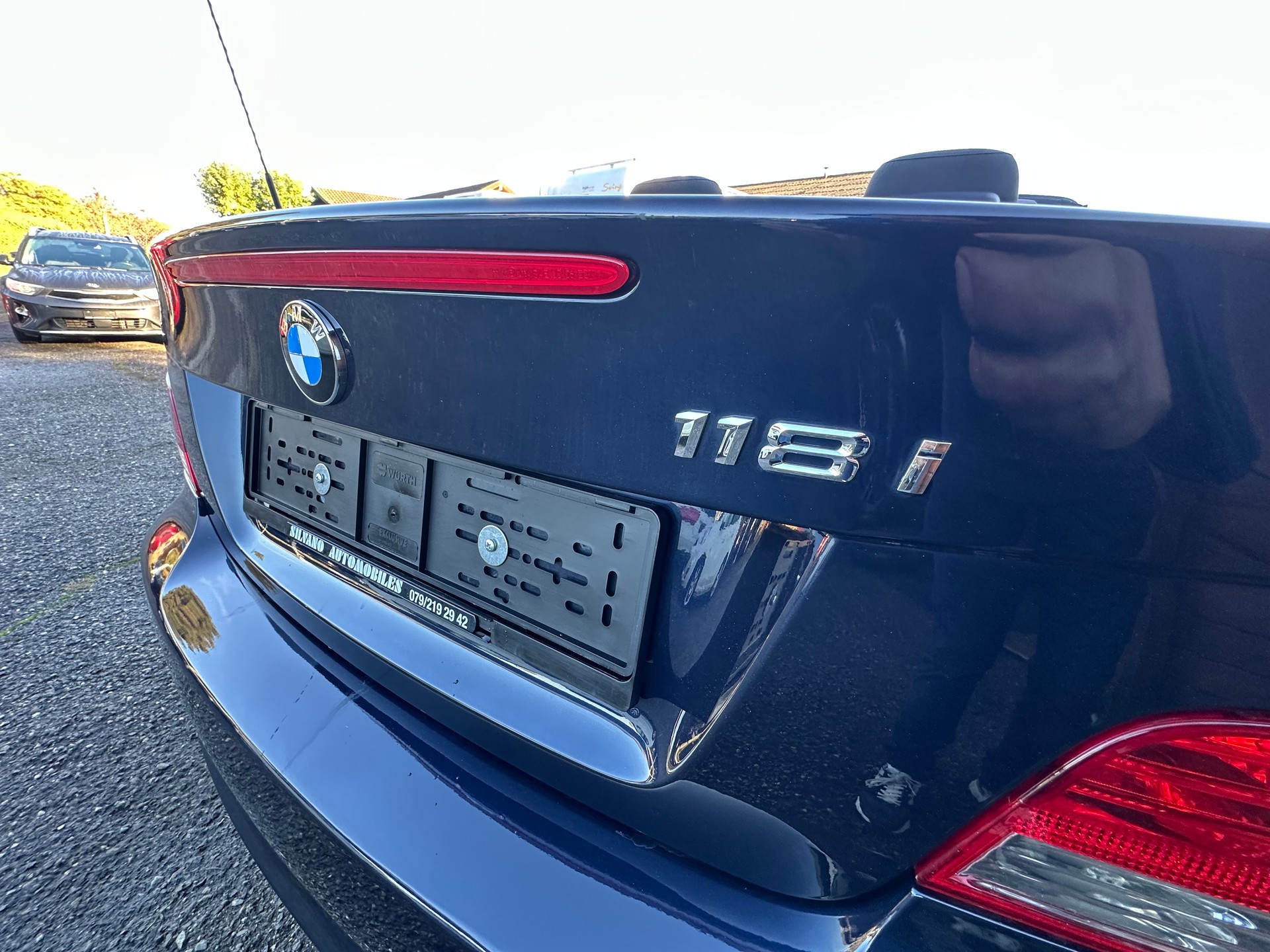 BMW 118i Cabrio-image-28