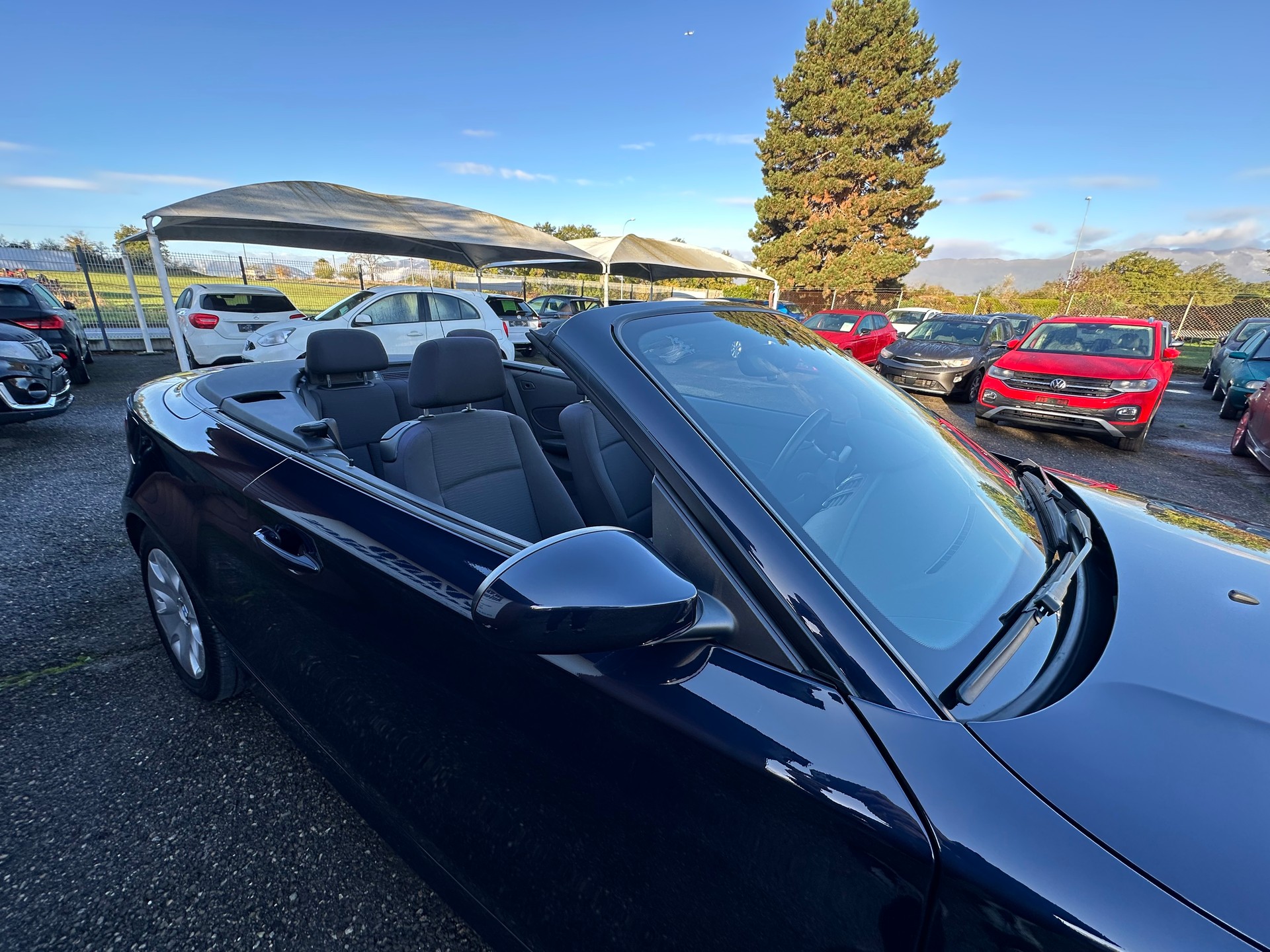 BMW 118i Cabrio-image-25