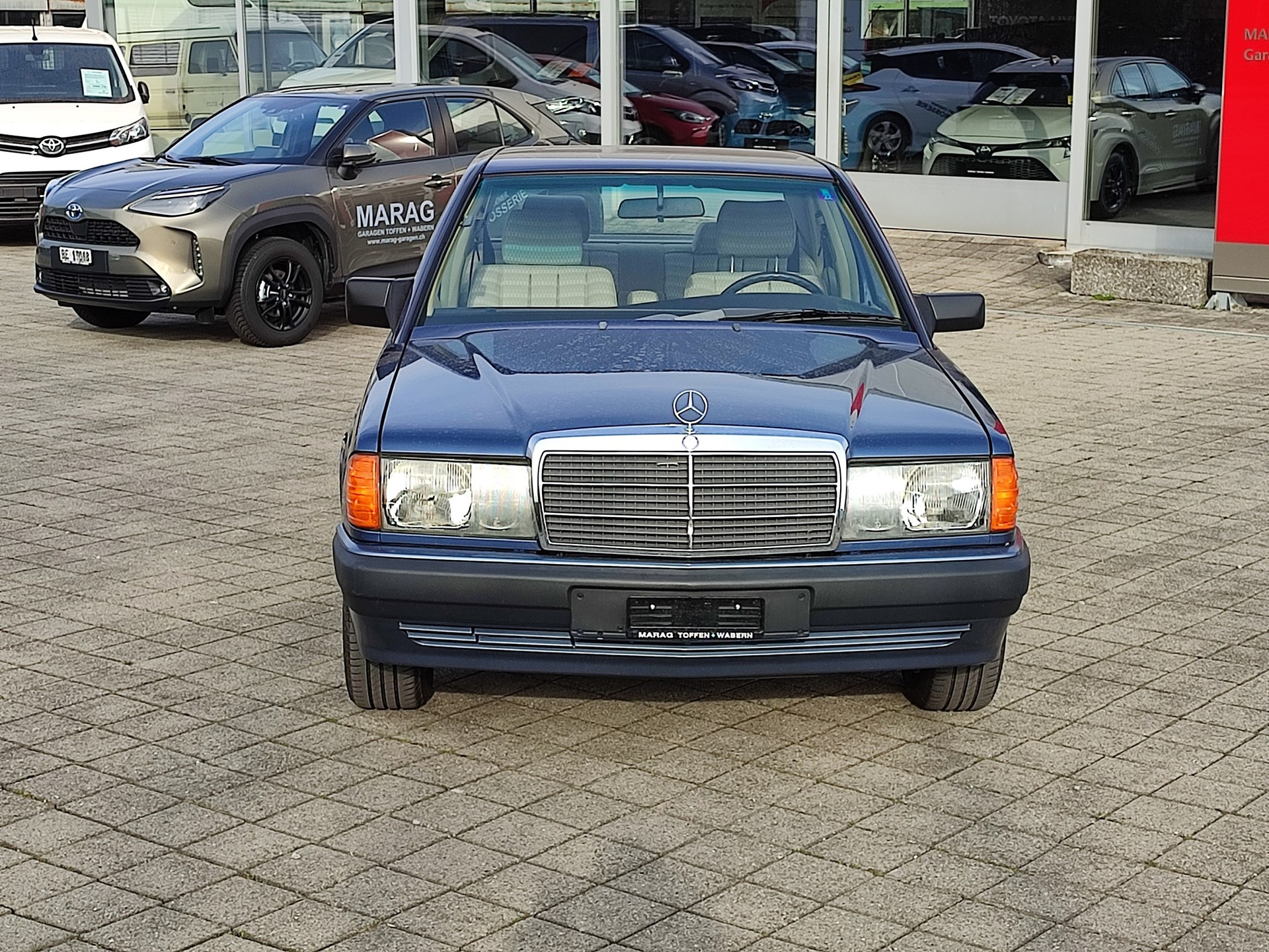 MERCEDES-BENZ 190 E 2.6-image-2